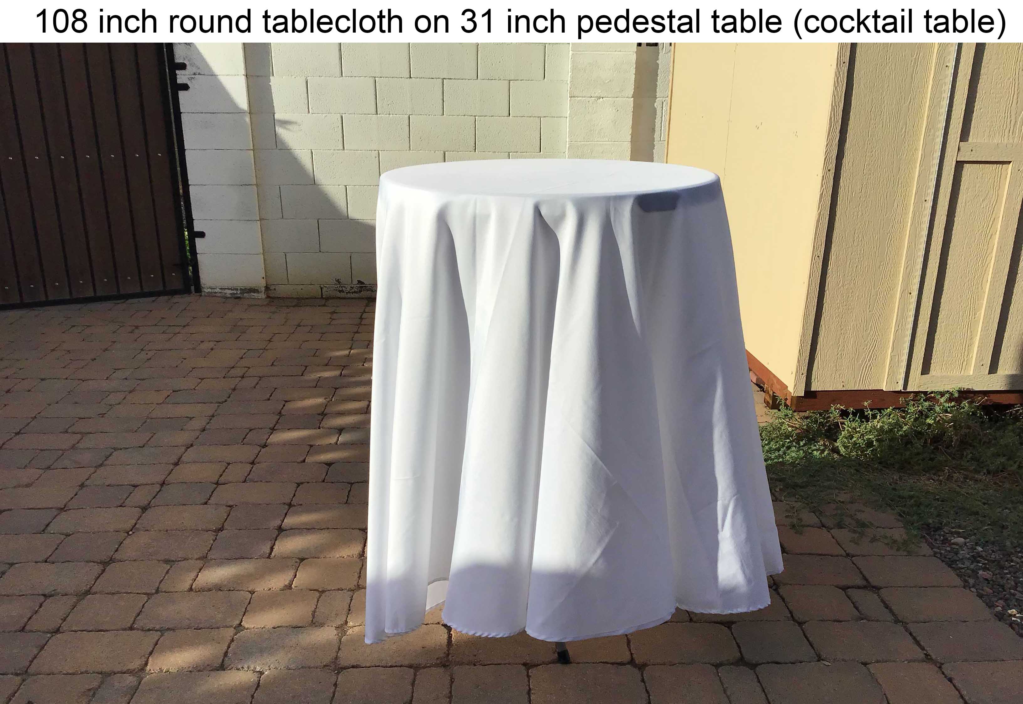 round tablecloths (white) - 108
