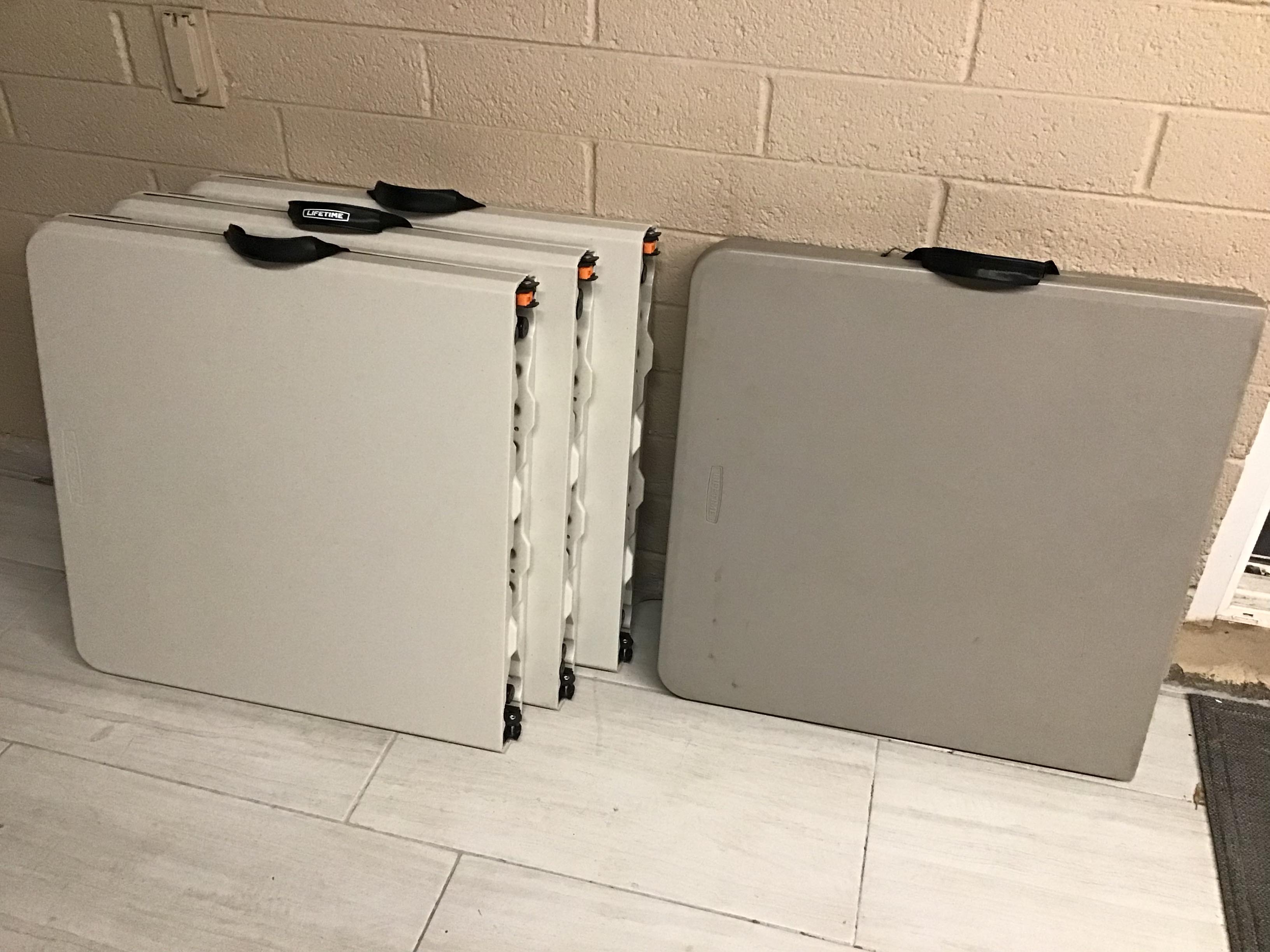 4 foot rectangle tables (adjustable heights)