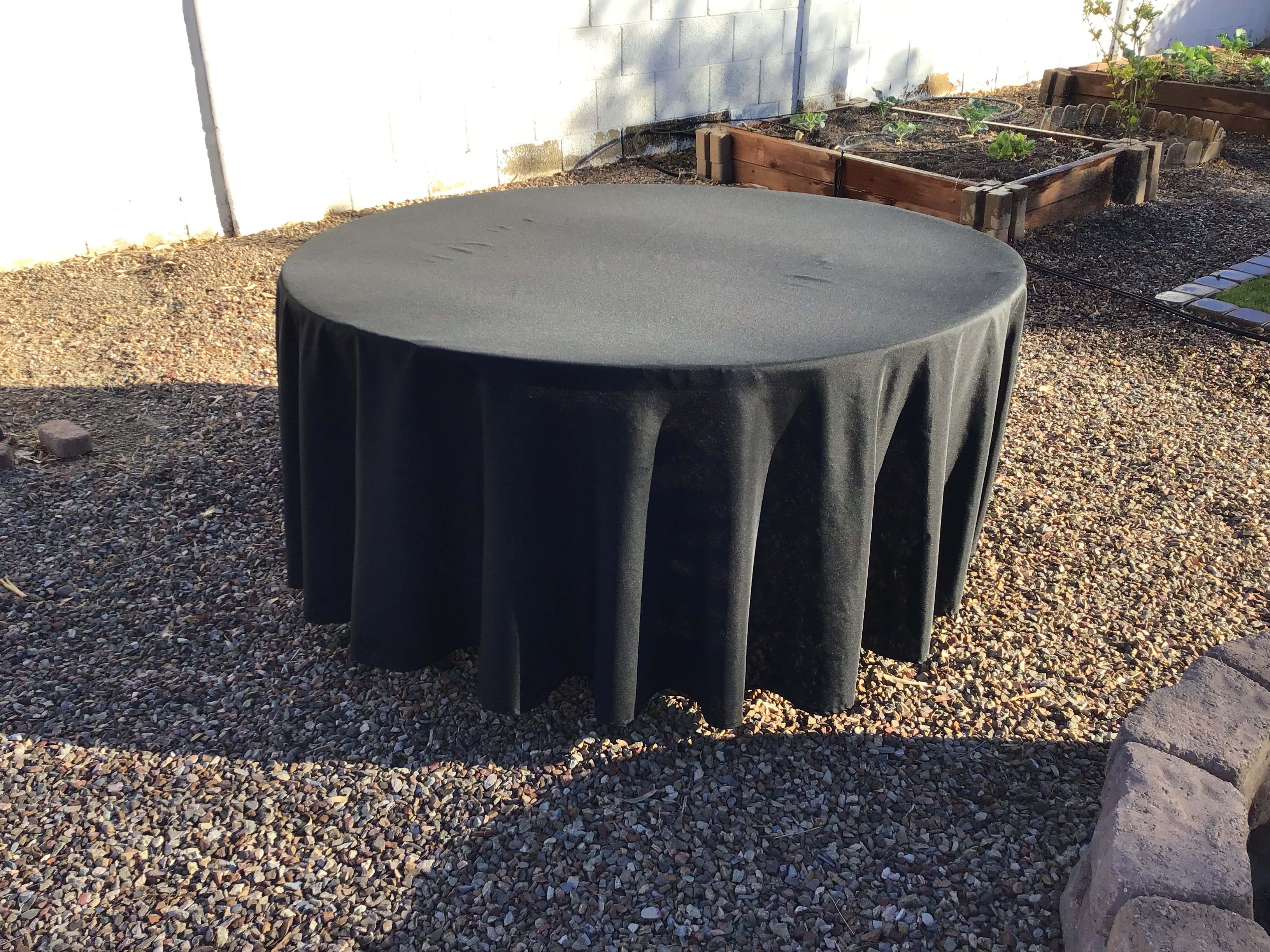 round tablecloths (black) - 108