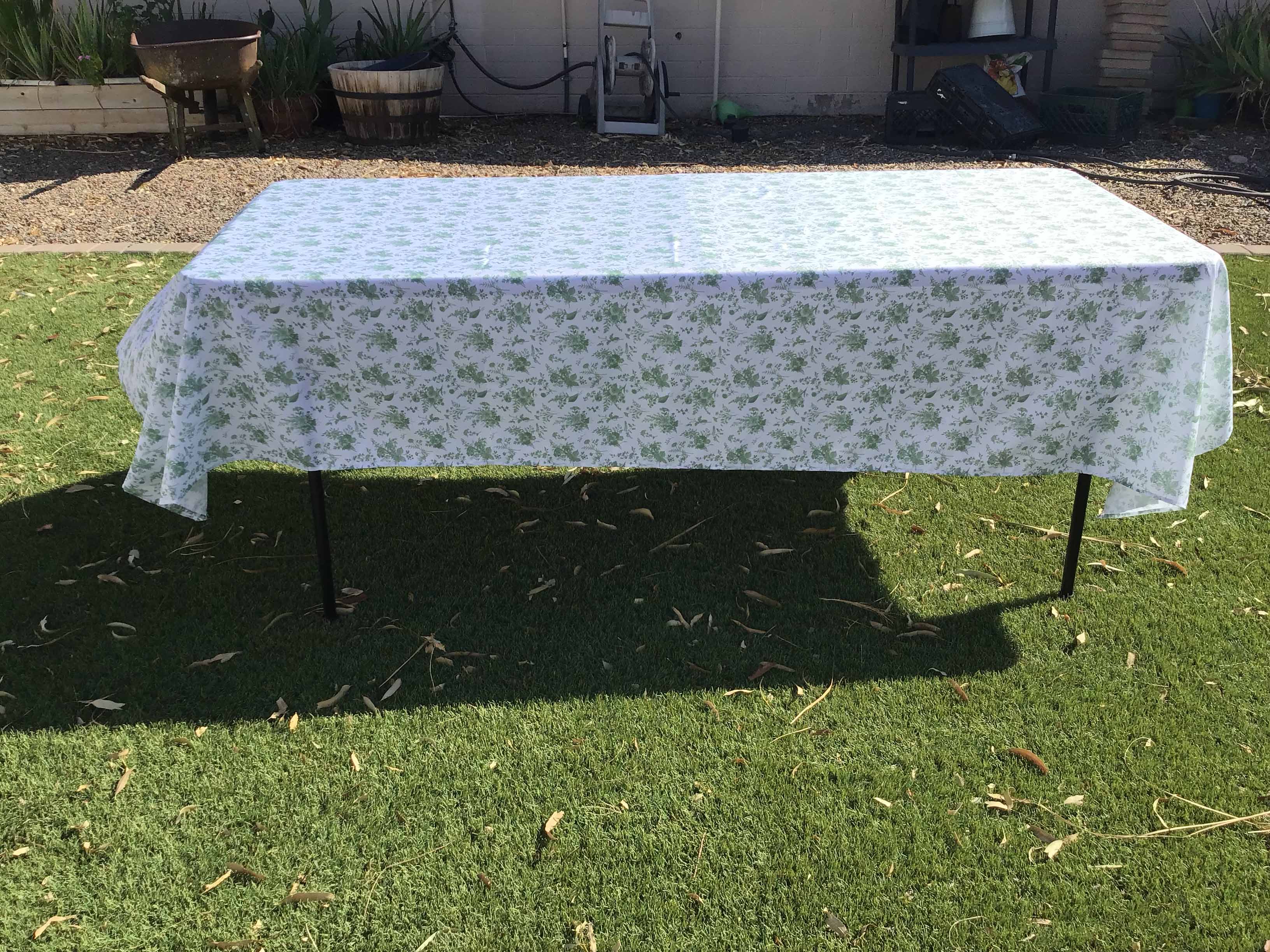 rectangle tablecloths (dusty sage green floral print) - 60 x 102