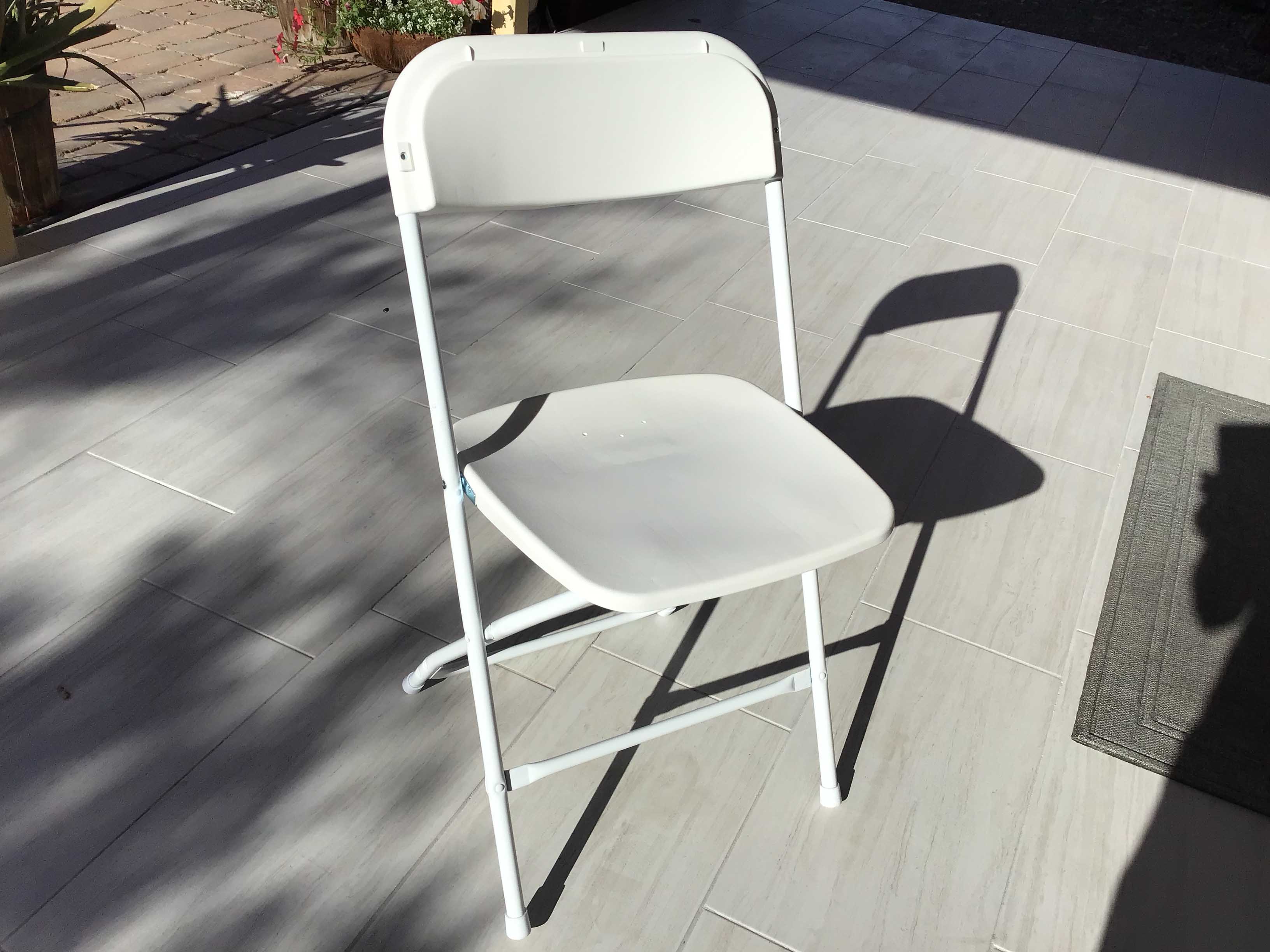 folding chairs (resin w/steel frame, white)