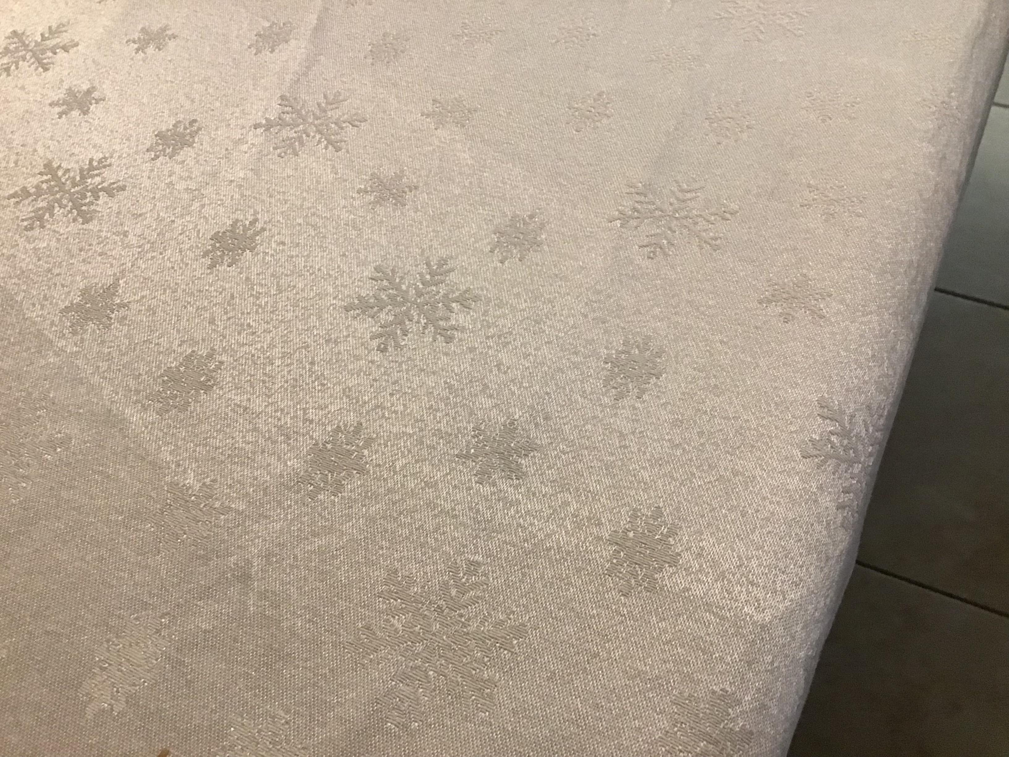 rectangle tablecloths (white; winter/Christmas snowflakes) - 55 x 102