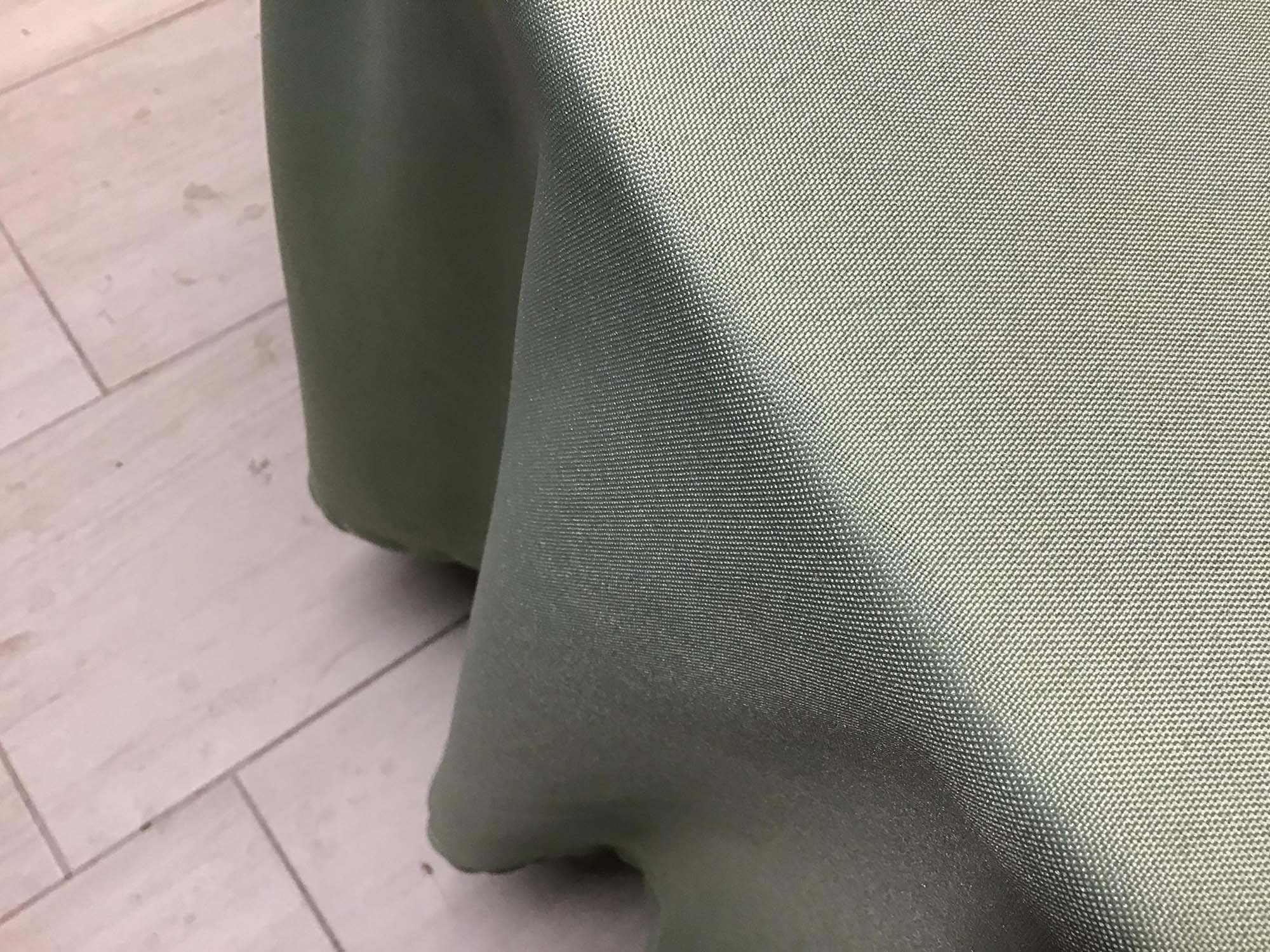 round tablecloths (sage green) - 108