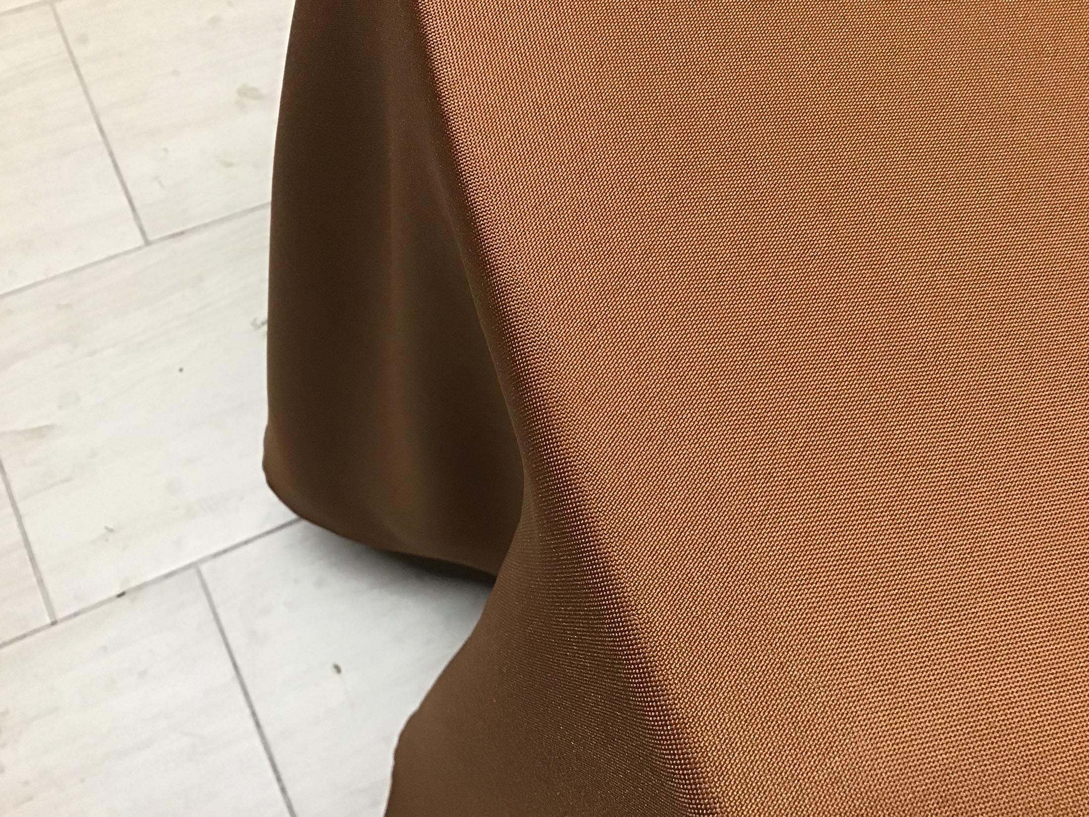 round tablecloths (cinnamon brown) - 108