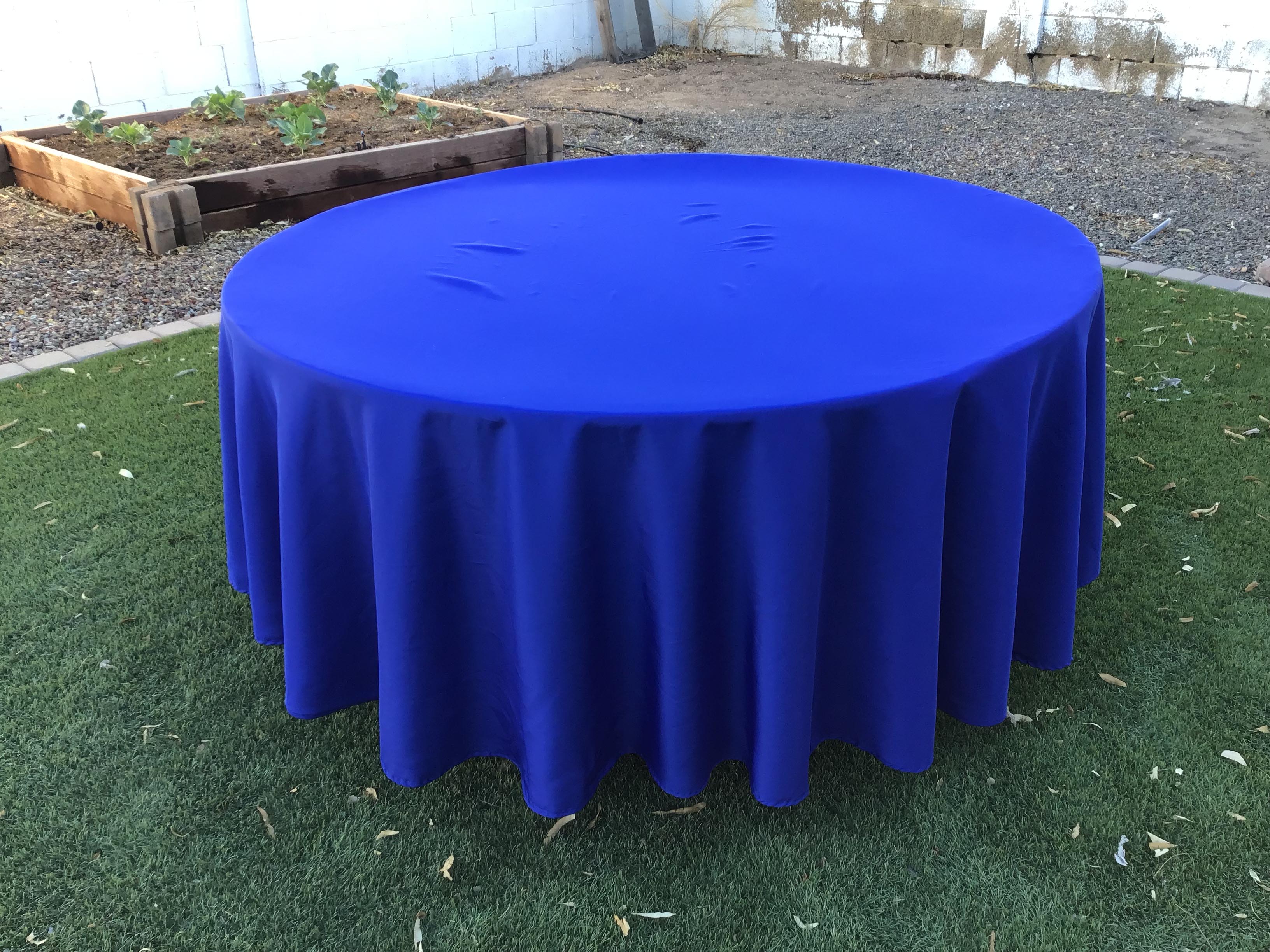 round tablecloths (royal blue) - 108