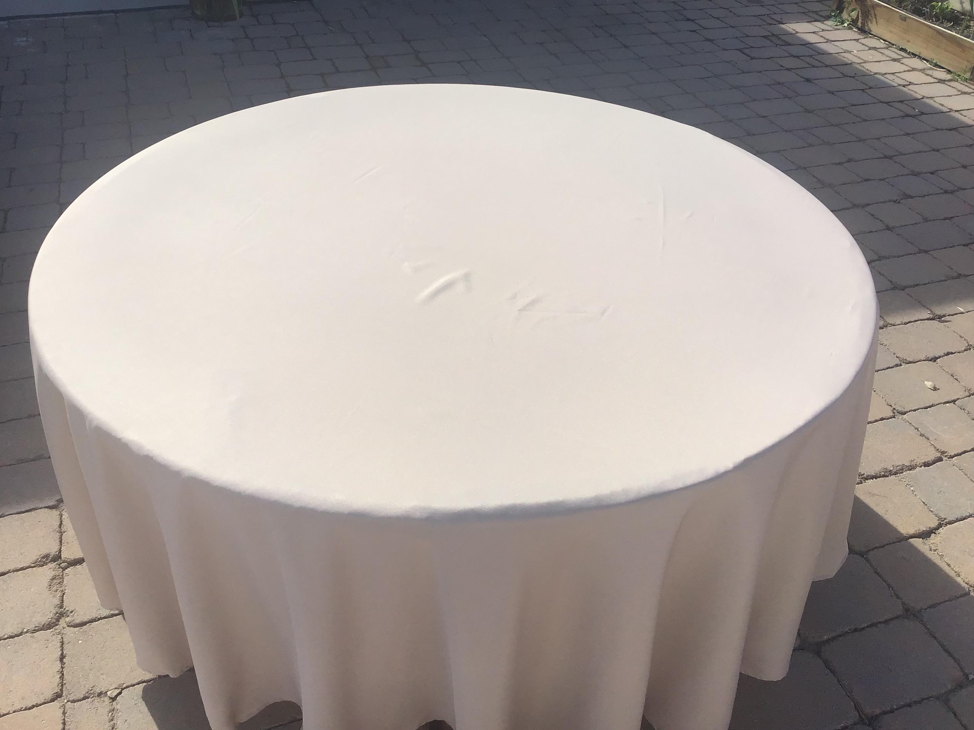 round tablecloths (nude) - 108