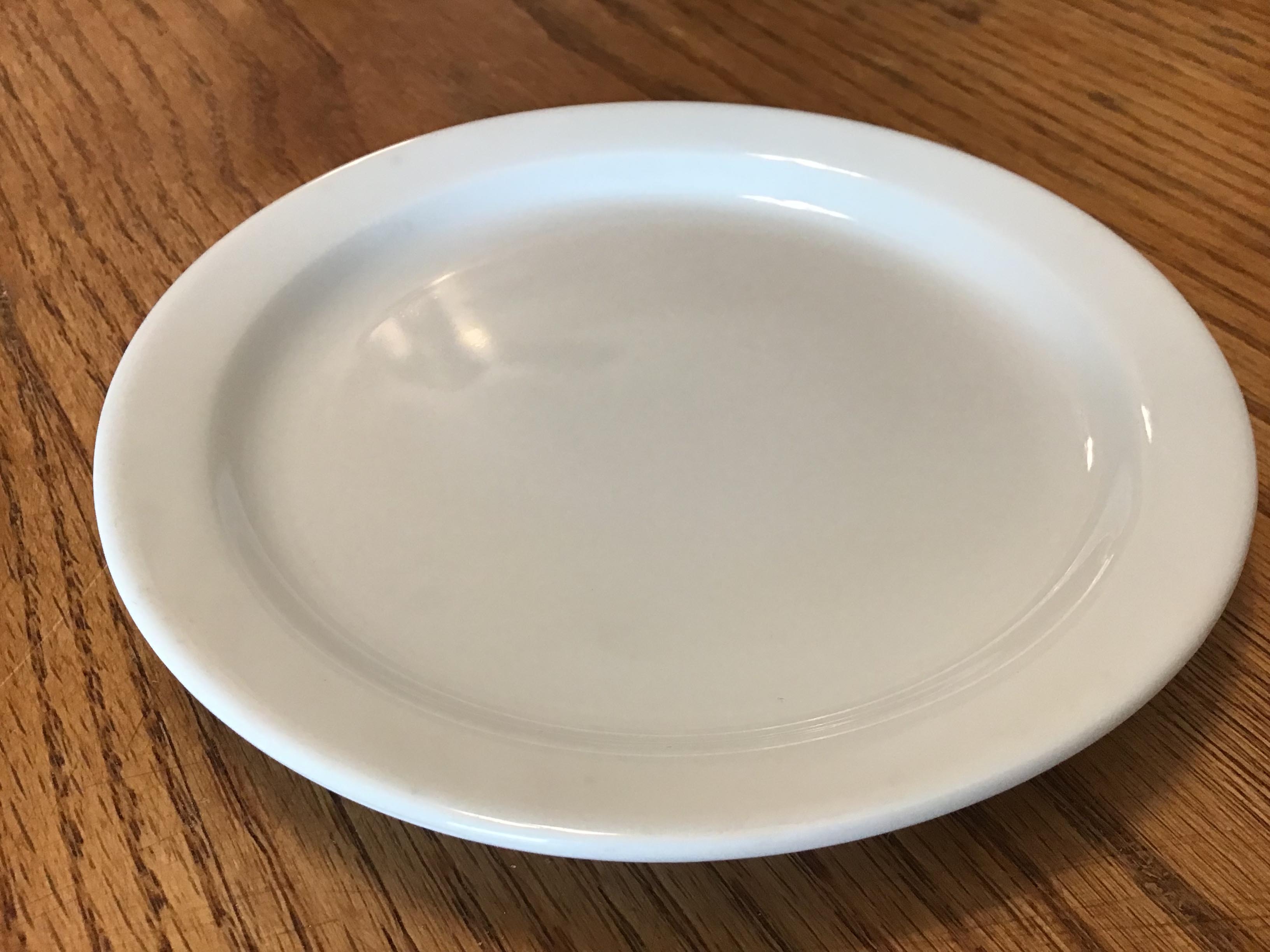dessert plates - porcelain (Oneida Buffalo bright white) - 5 1/2