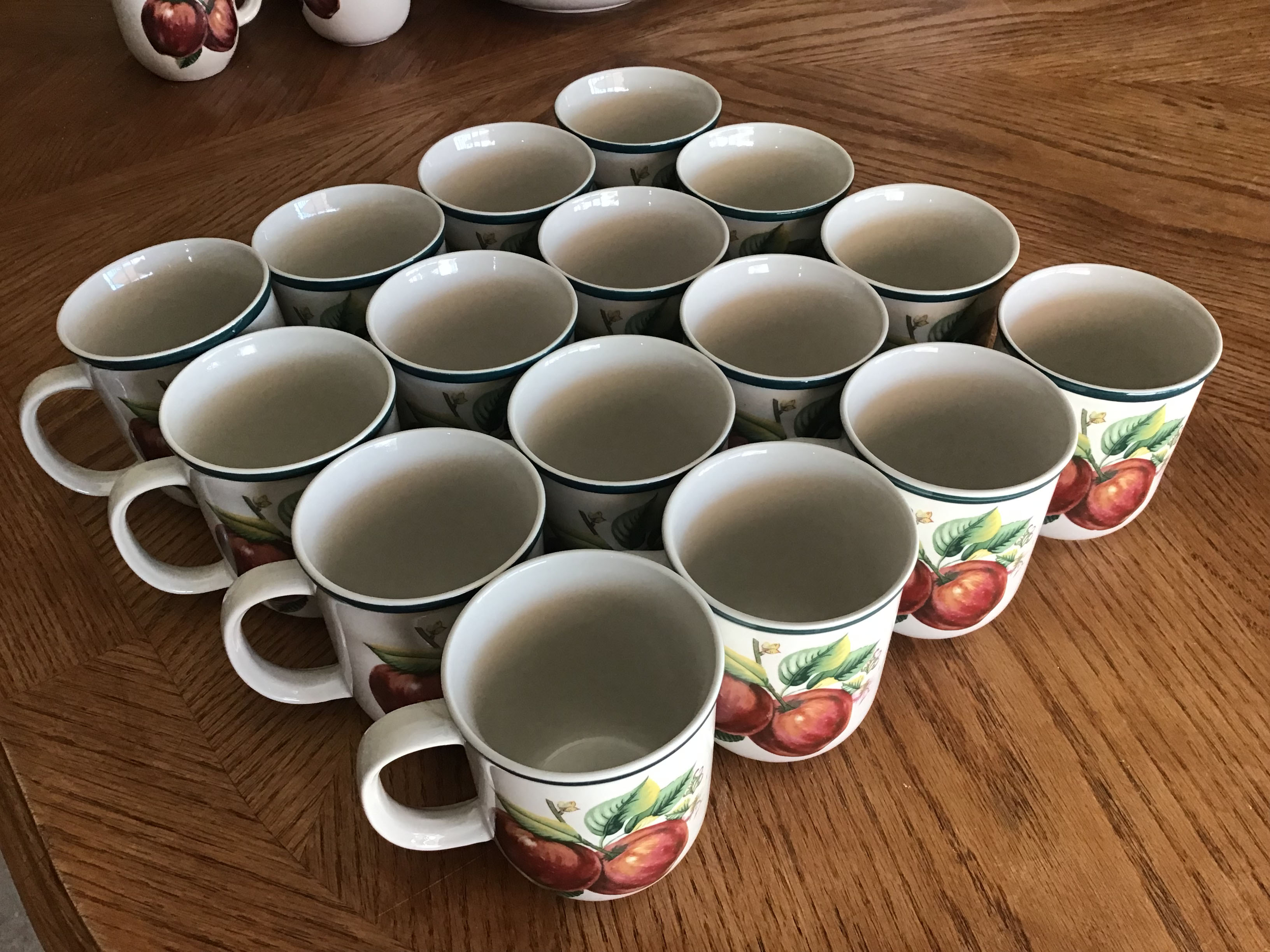 ceramic mugs (Apple Casuals collection) - 10 oz.