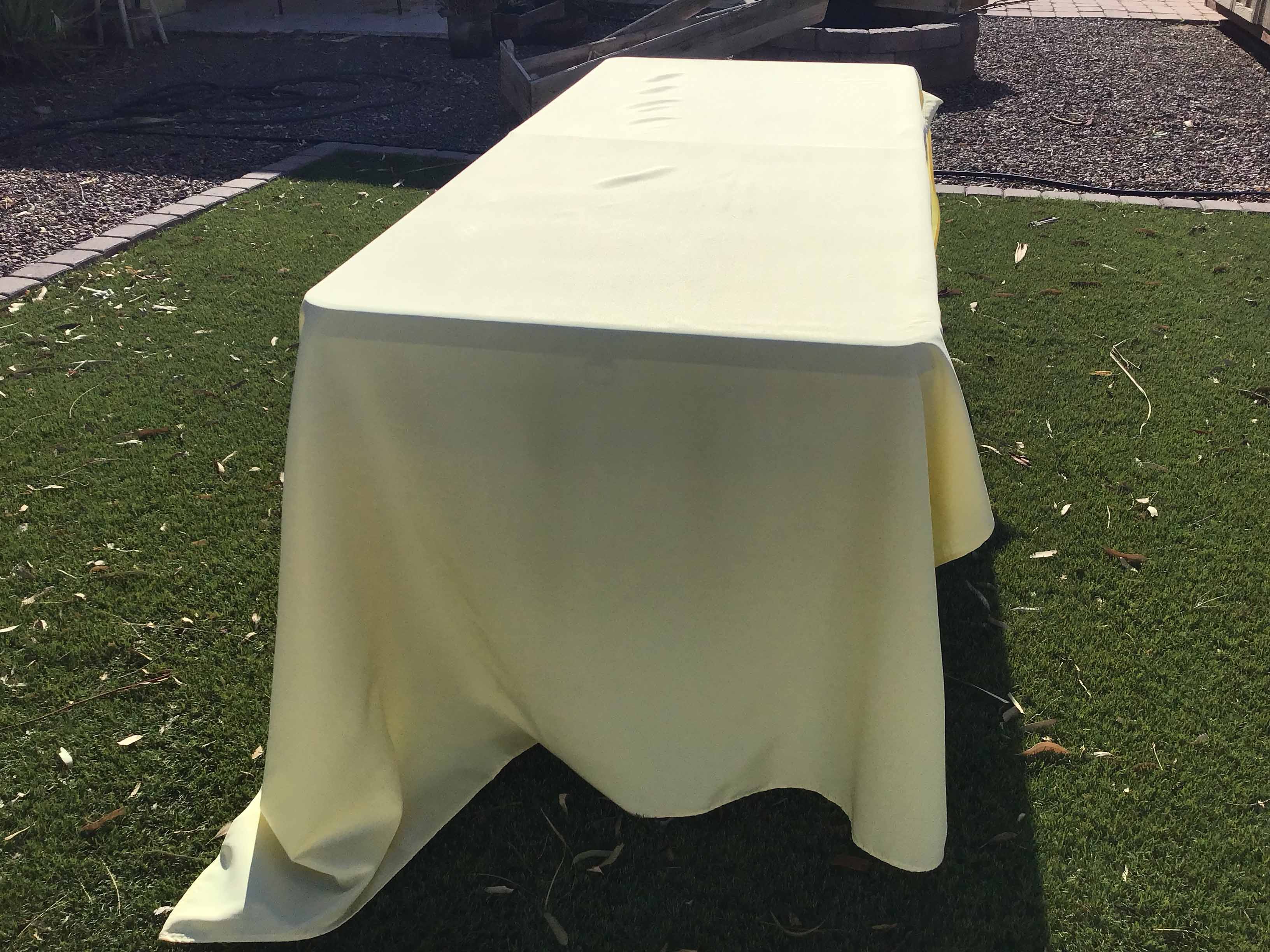 rectangle tablecloths (pastel yellow) - 60 x 120