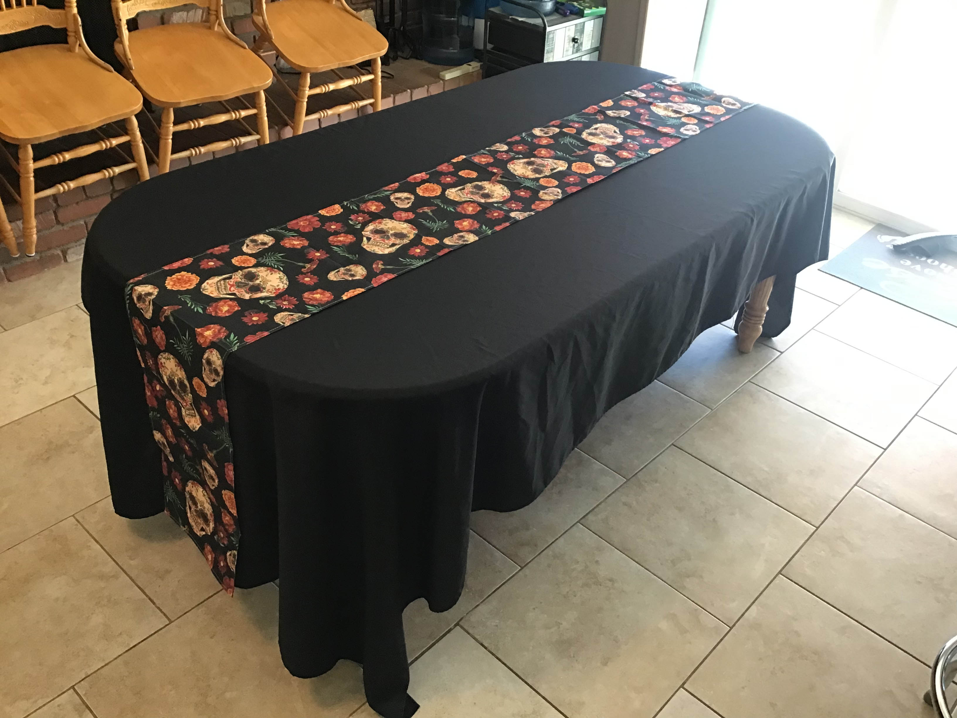 table runners (Dia De Los Muertos, sugar skulls and marigolds) - 13 x 120