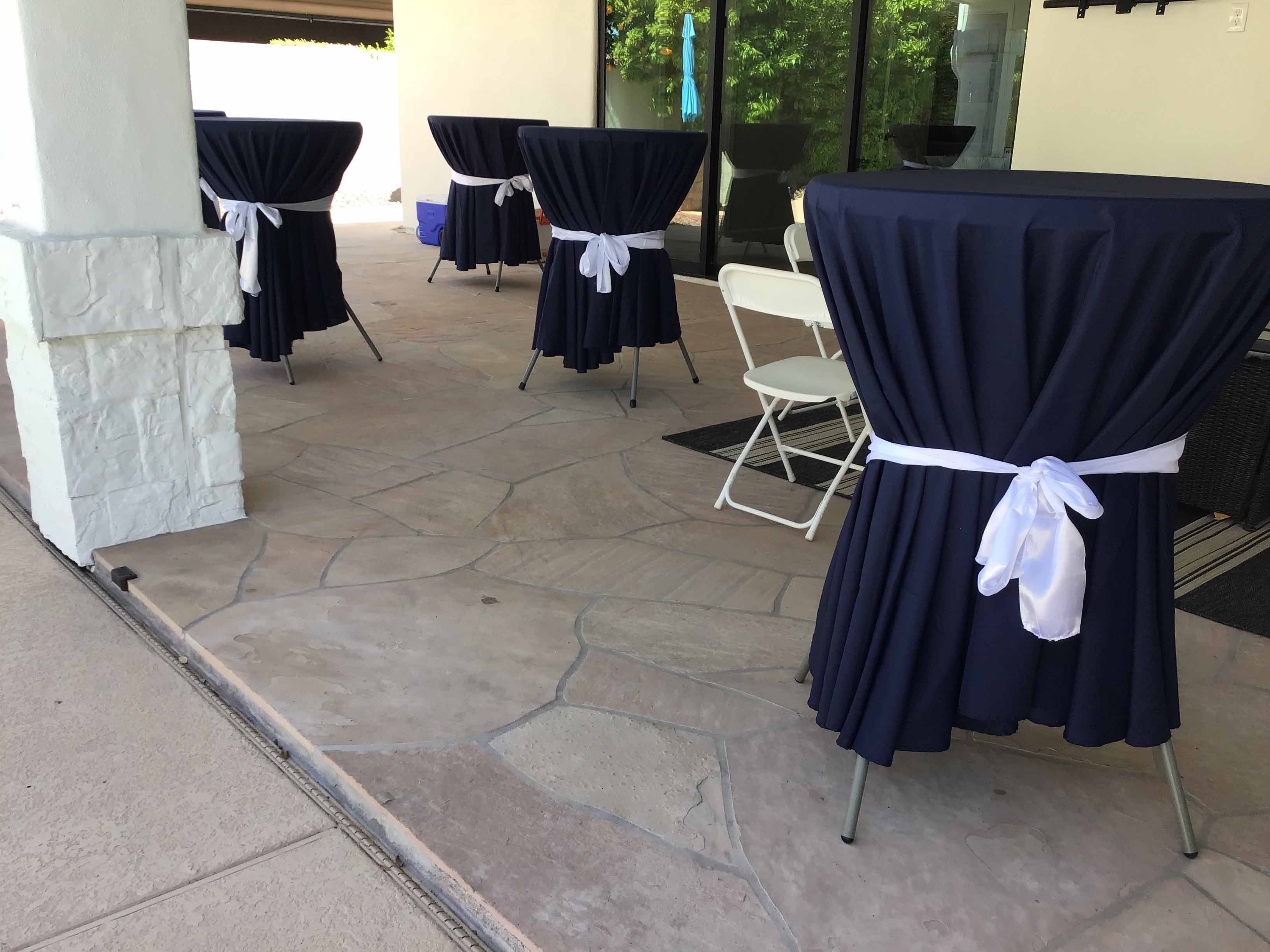 round tablecloths (navy blue) - 108