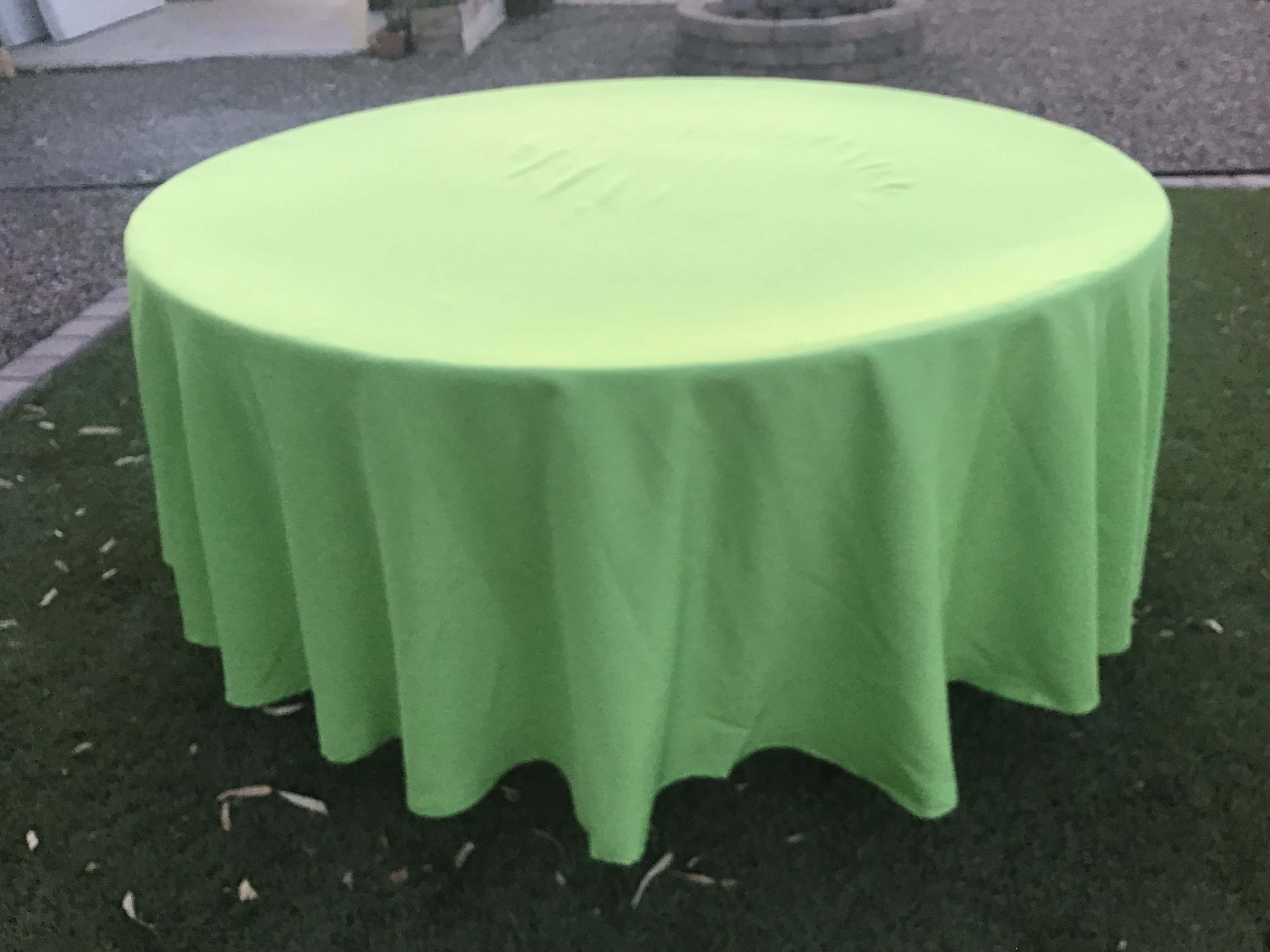 round tablecloths (apple green) - 108