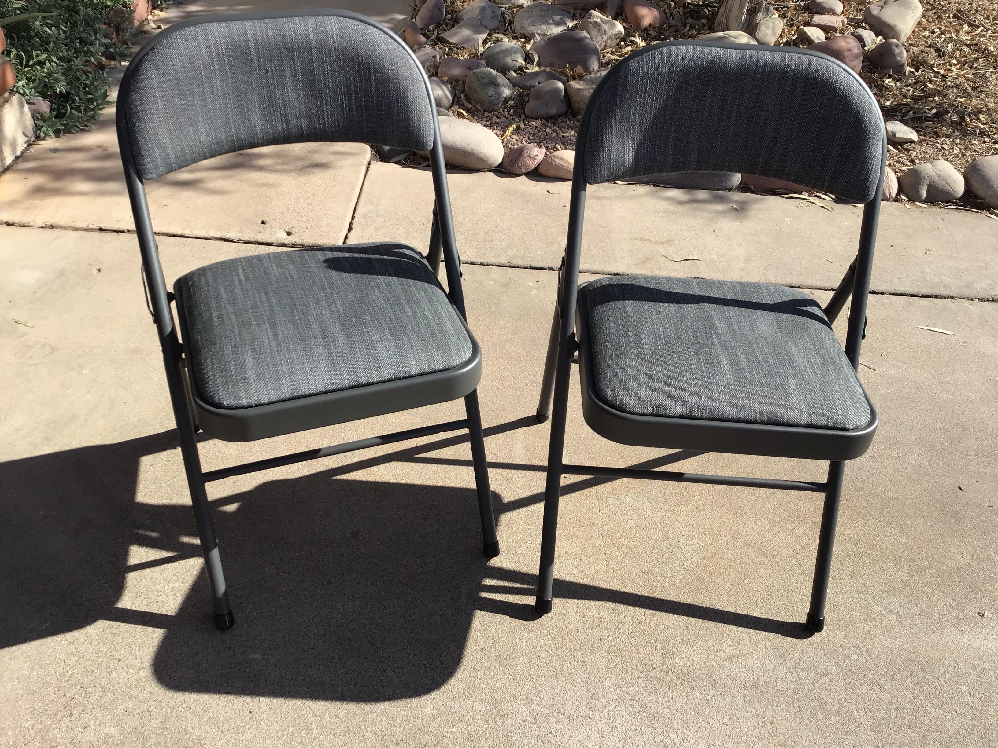 folding chairs (deluxe, padded, gray/black)