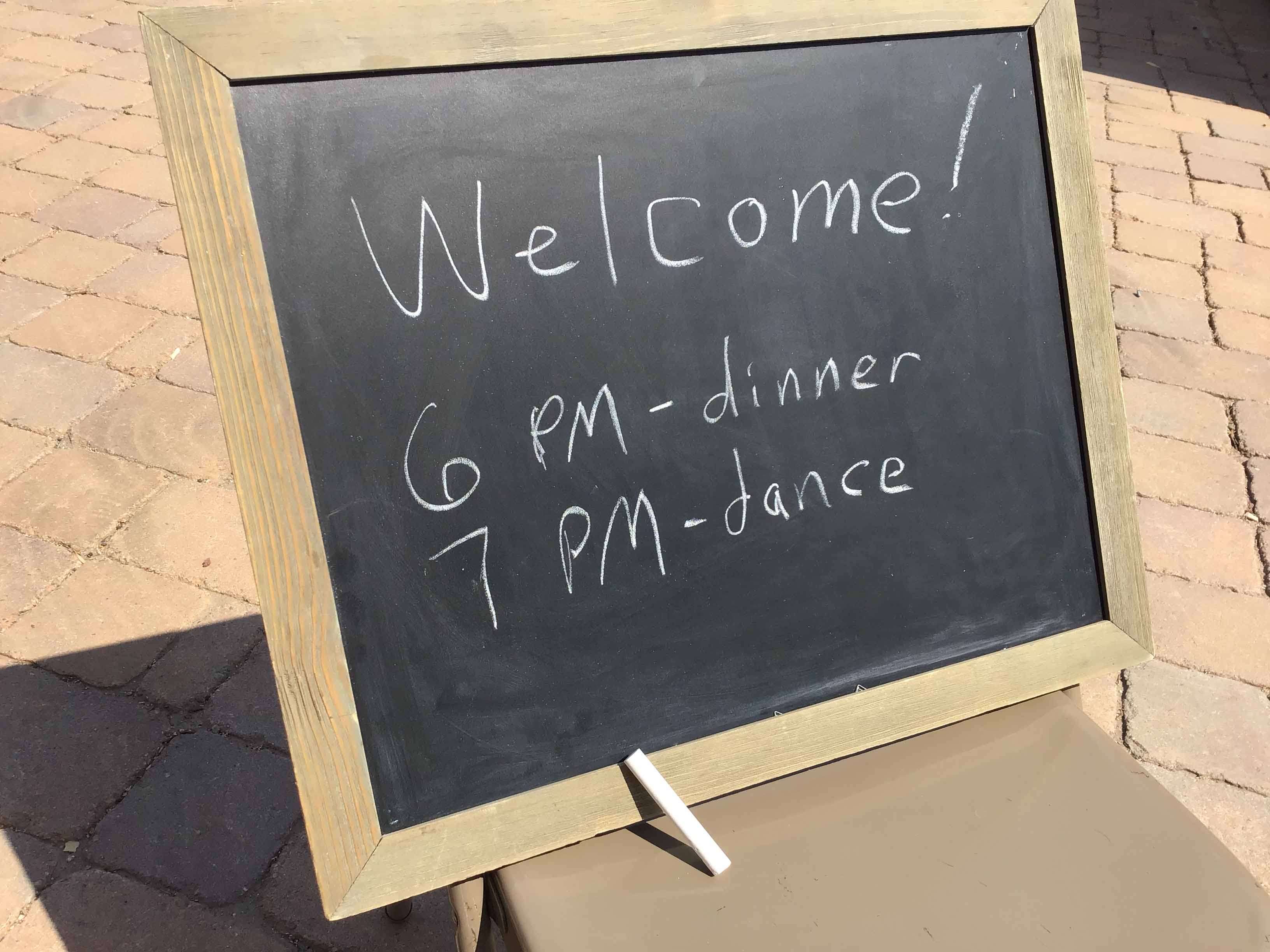 chalk board (22.5 x 18.5) - with chalk