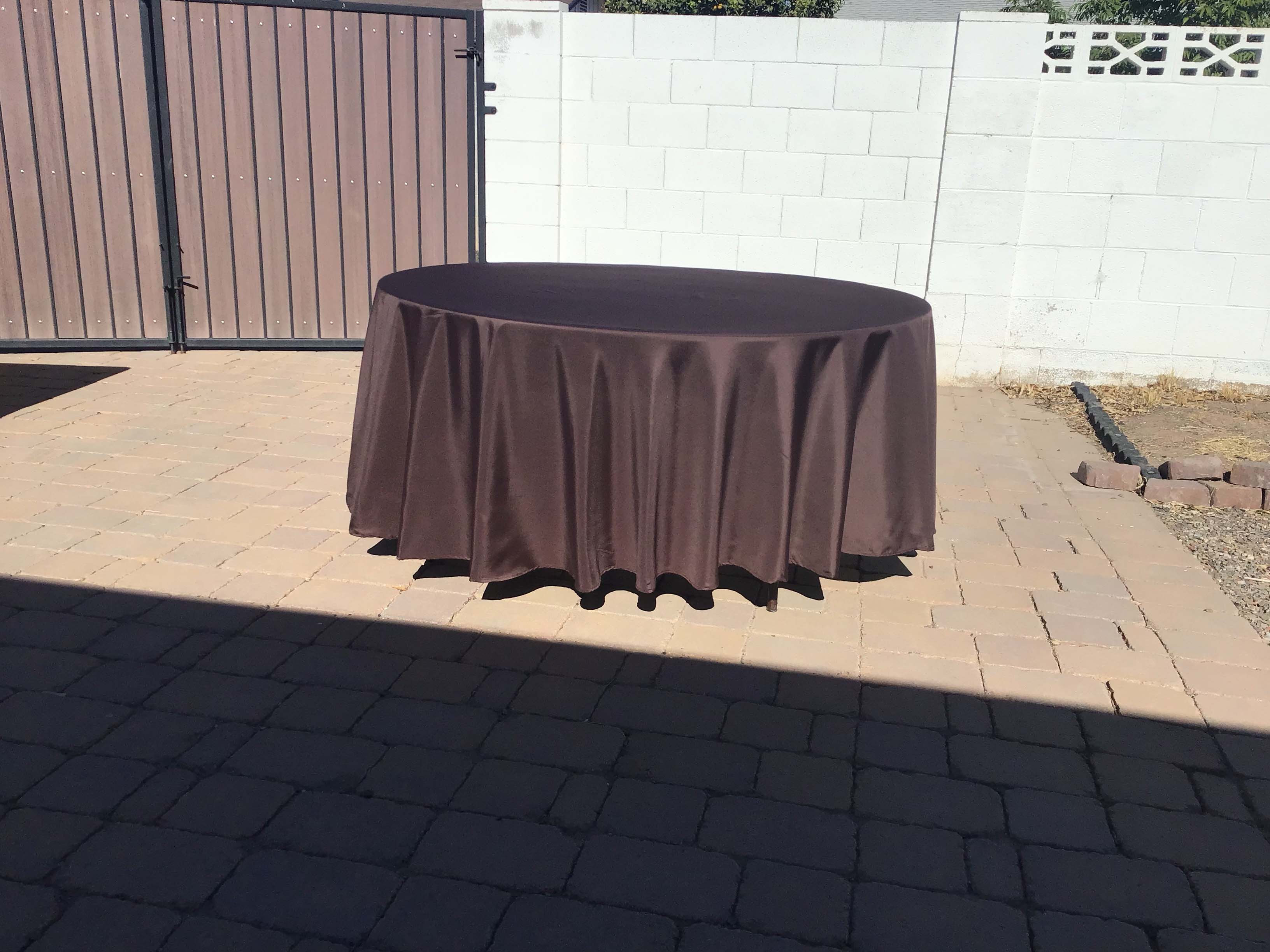 round tablecloths (chocolate) - 108