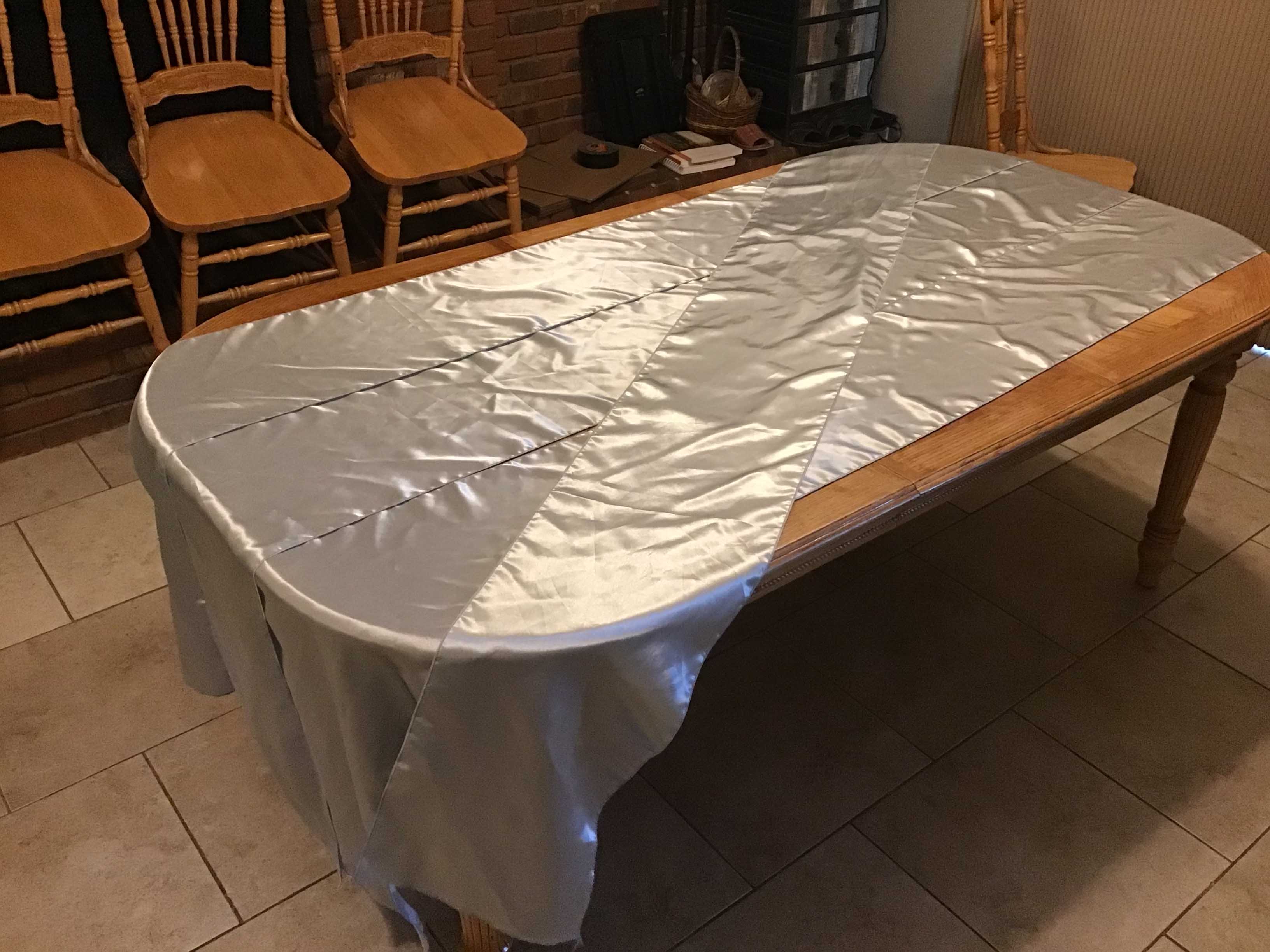 table runners (satin, silver) - 12 x 108