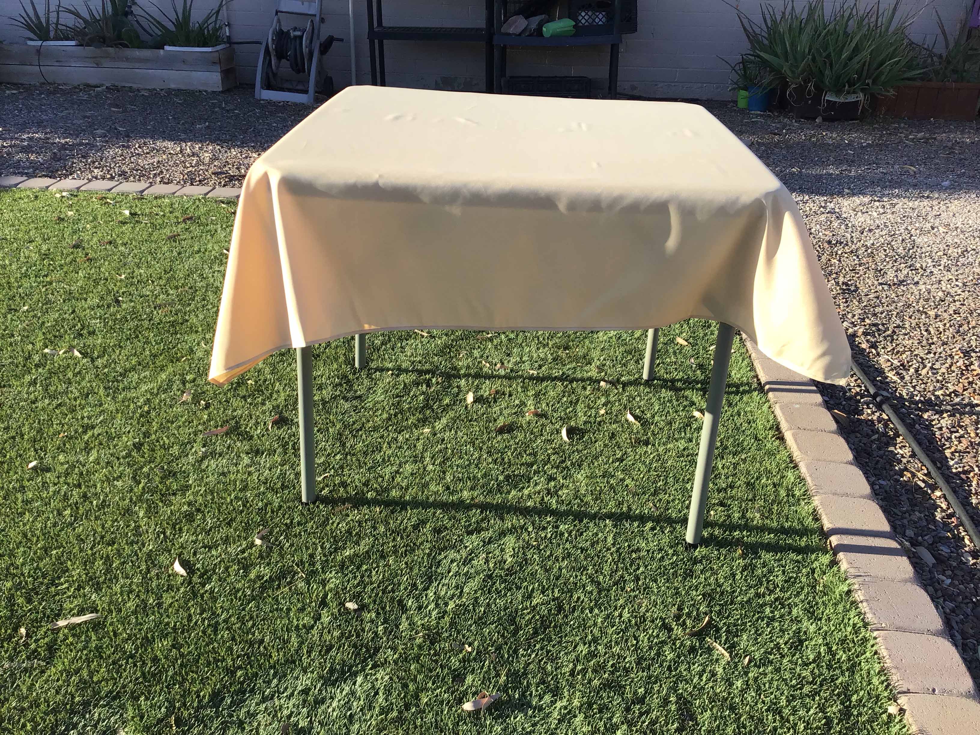 square tablecloths (champagne) - 54