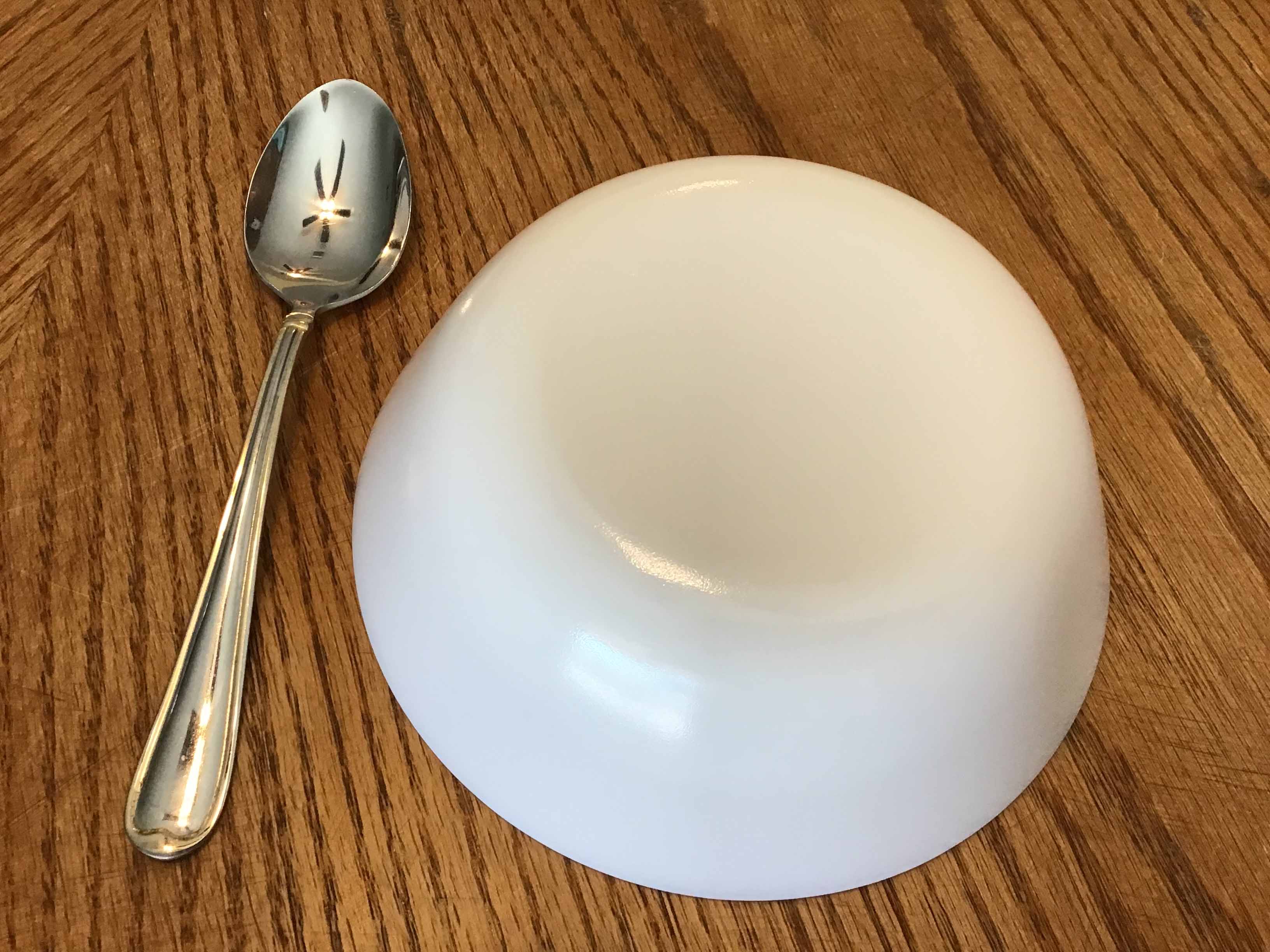 glass bowls (white, Oftast) - 6