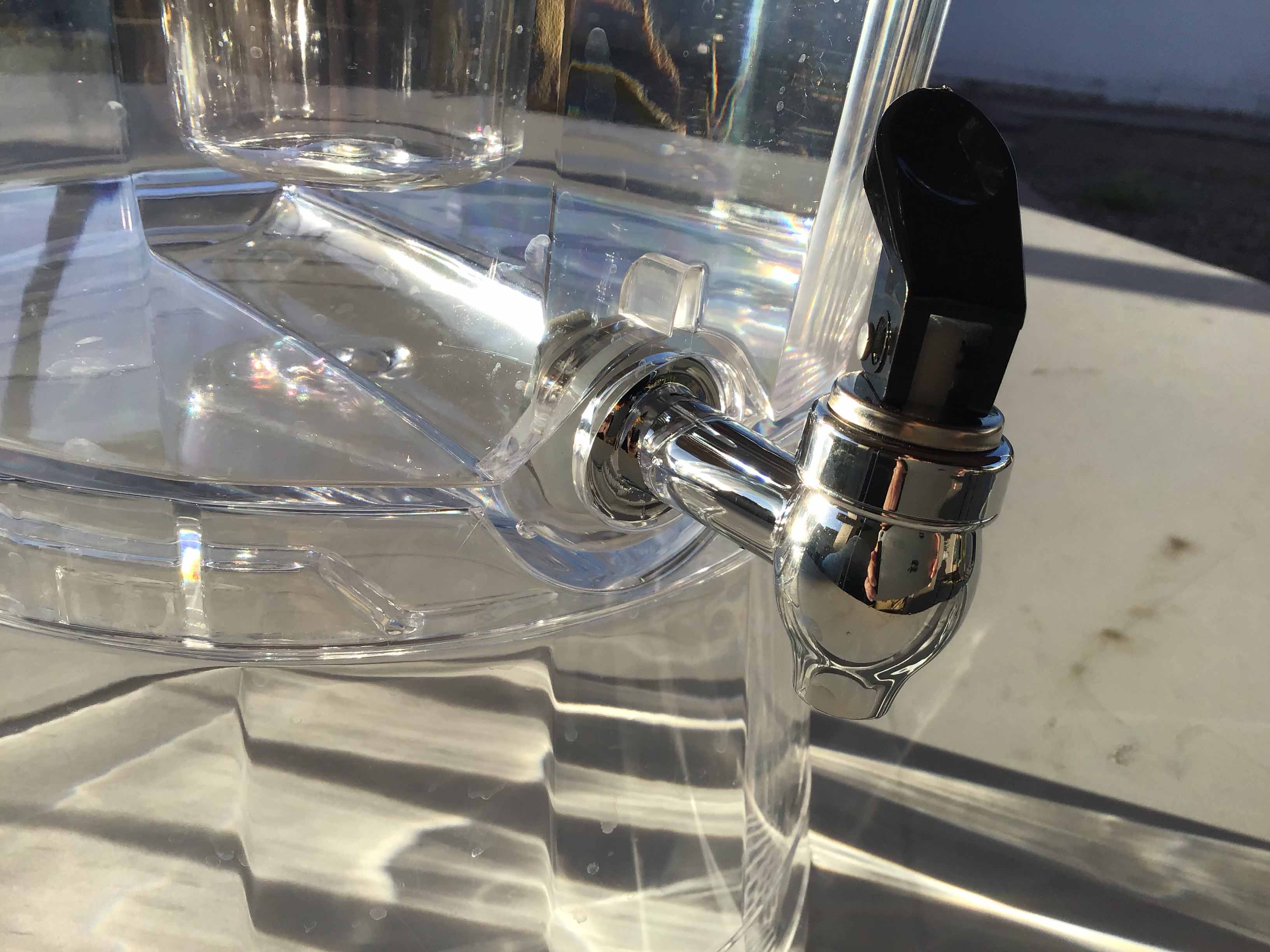 3 gallon beverage dispenser with ice core (acrylic)