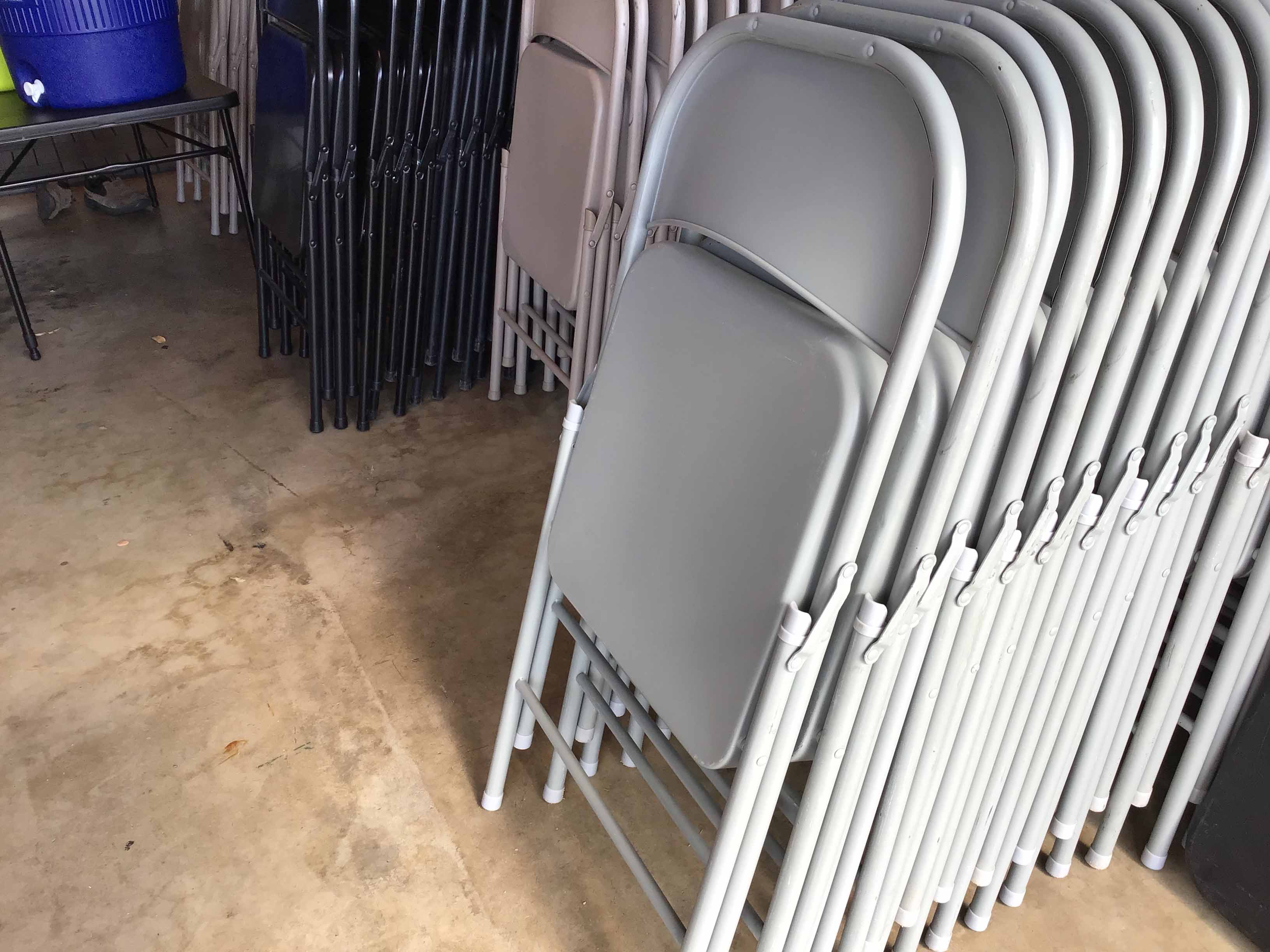 folding chairs (steel, gray)