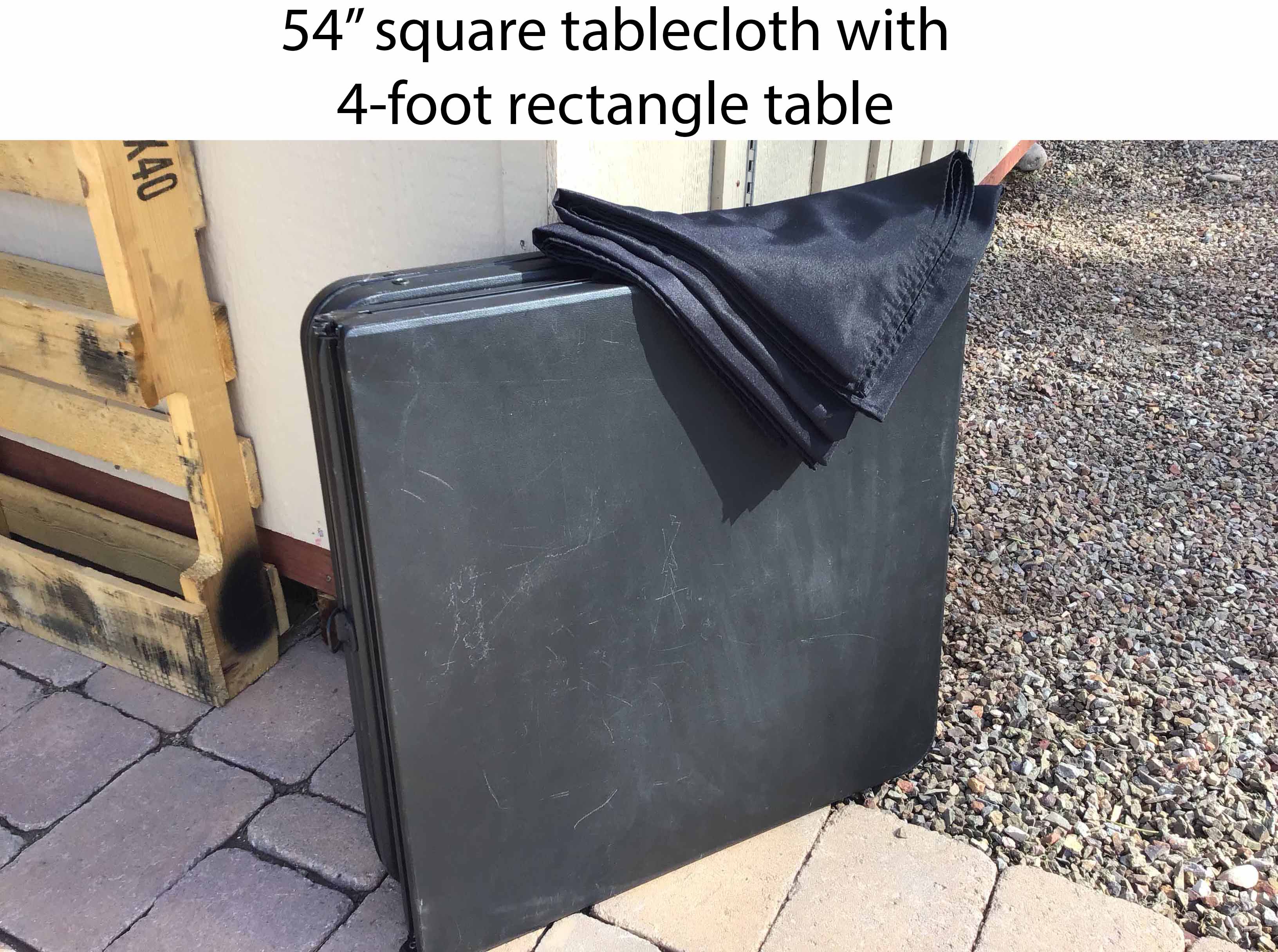 square tablecloths (black) - 54