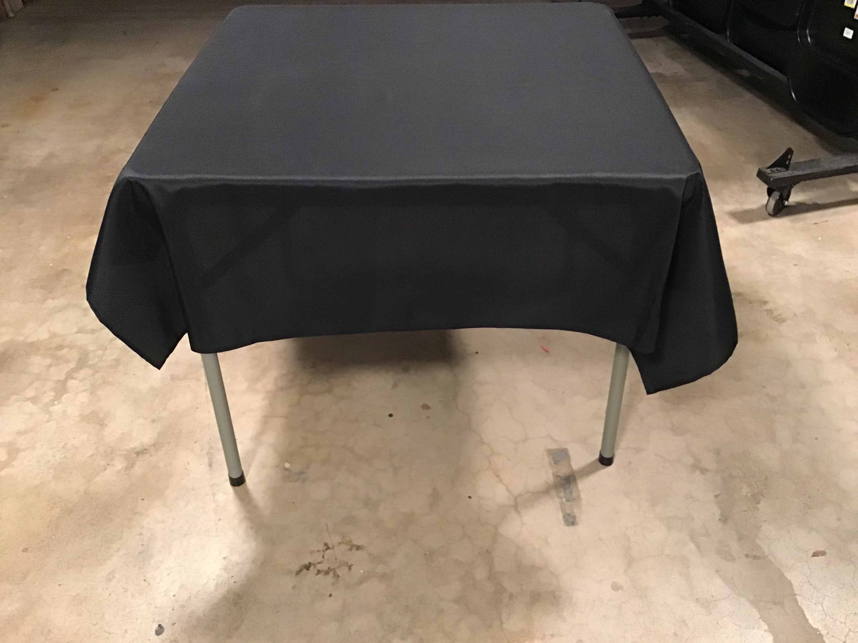 square tablecloths (black) - 54