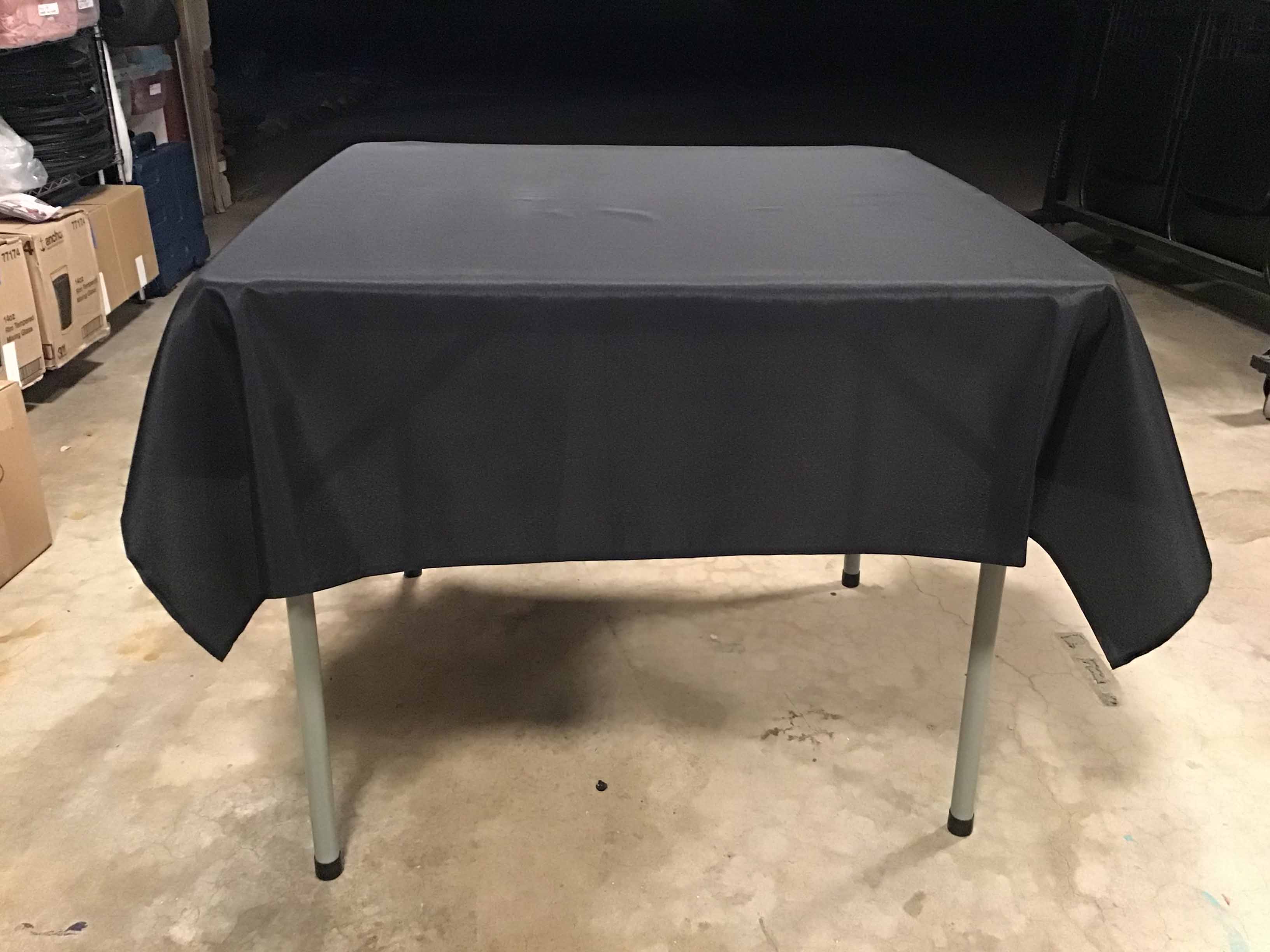 square tablecloths (black) - 54