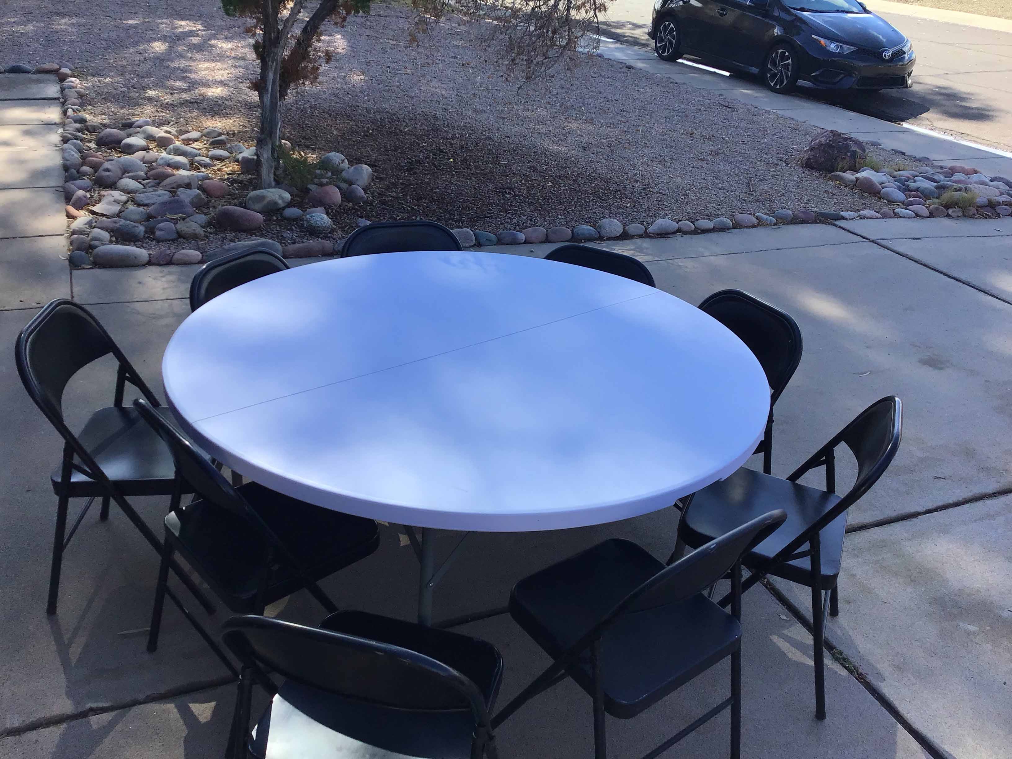 5 foot round tables