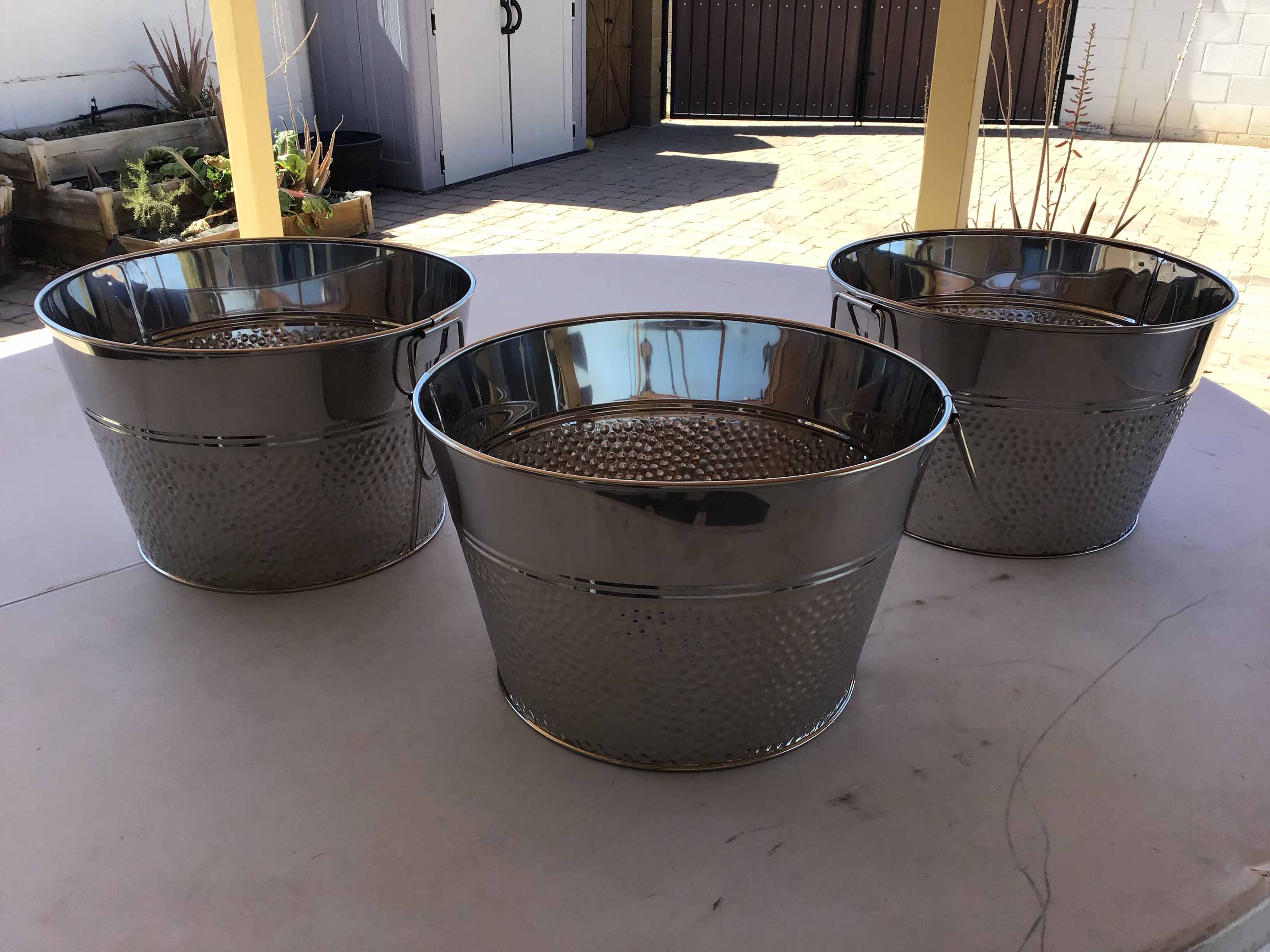 silver metal party tub