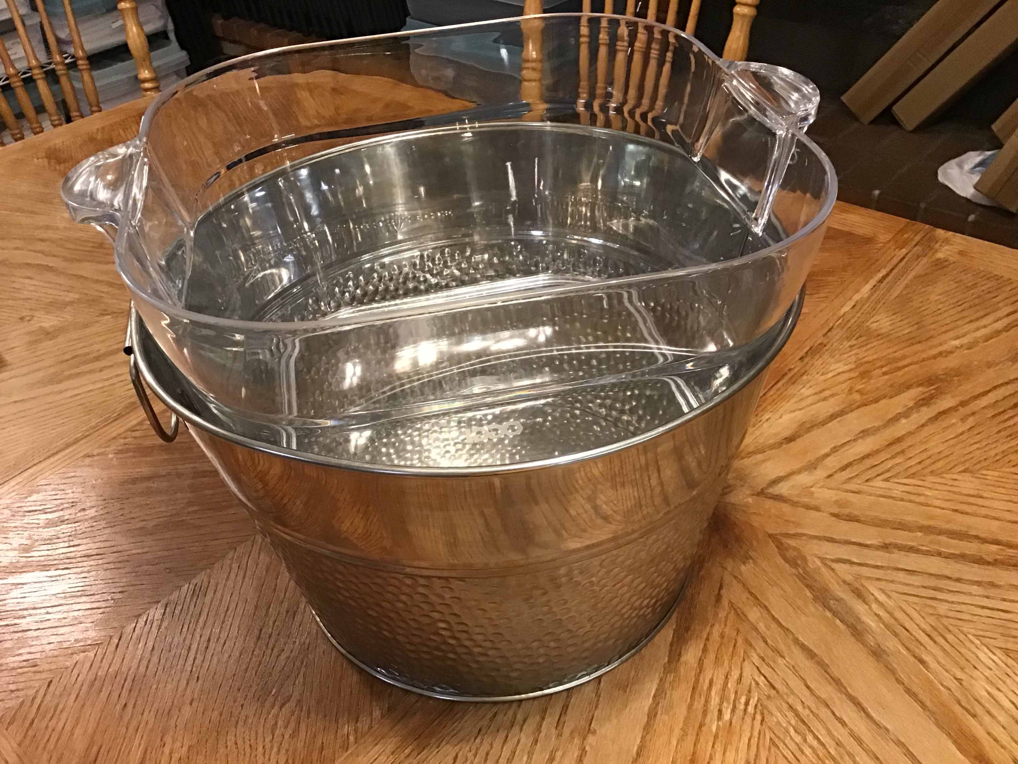 silver metal party tub