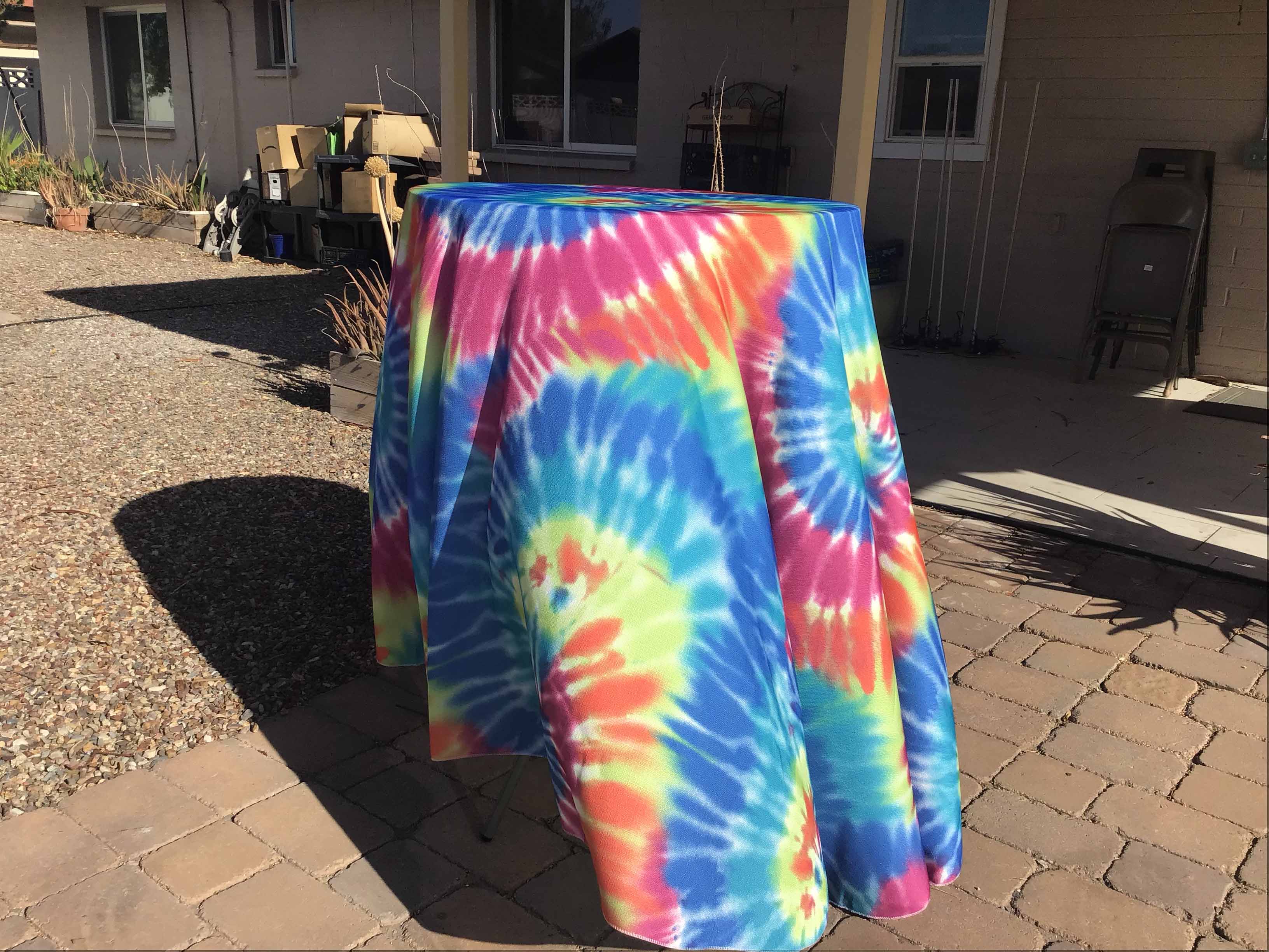 round tablecloths (tie-dye) - 108