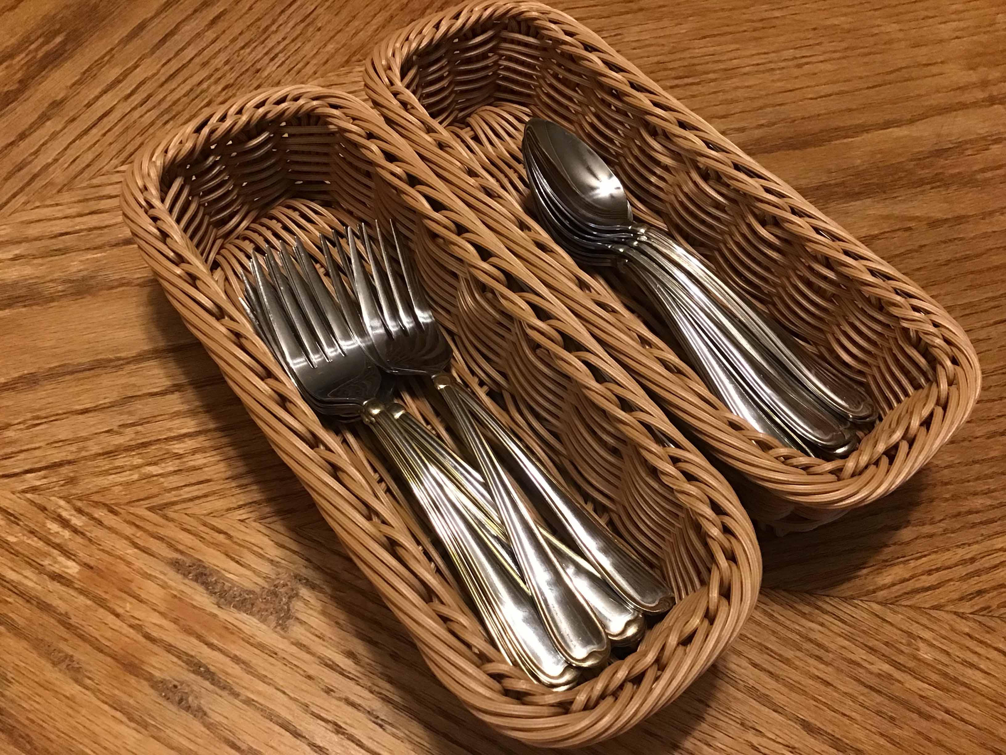 silverware baskets (4 x 10)