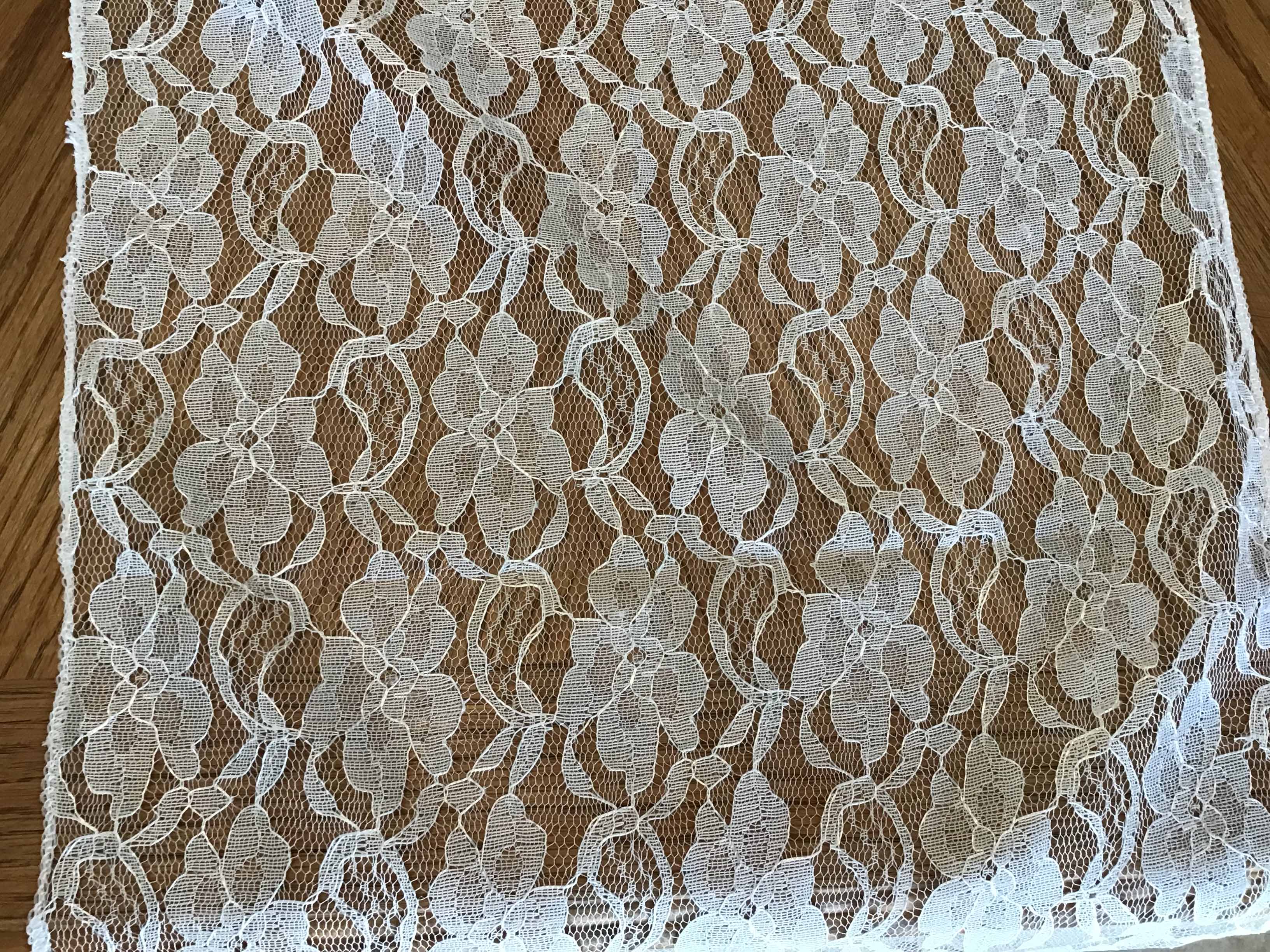 table runners (lace, white) - 14 x 108