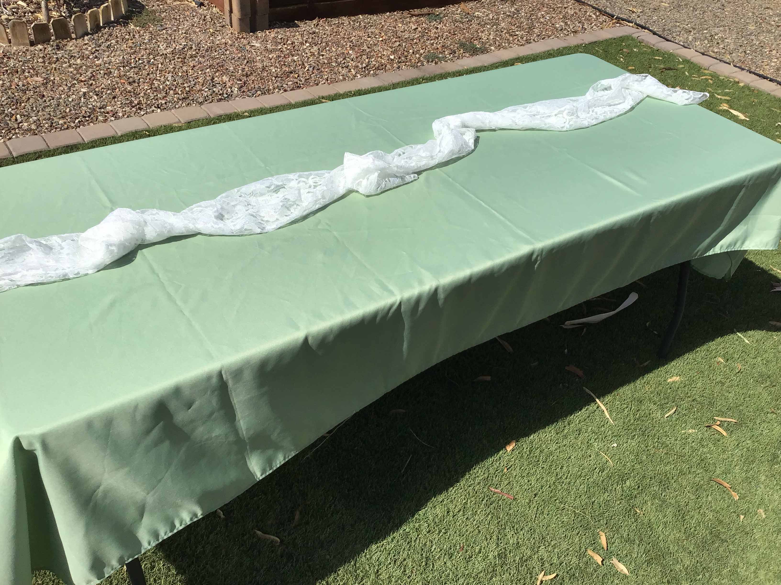 table runners (lace, white) - 14 x 108