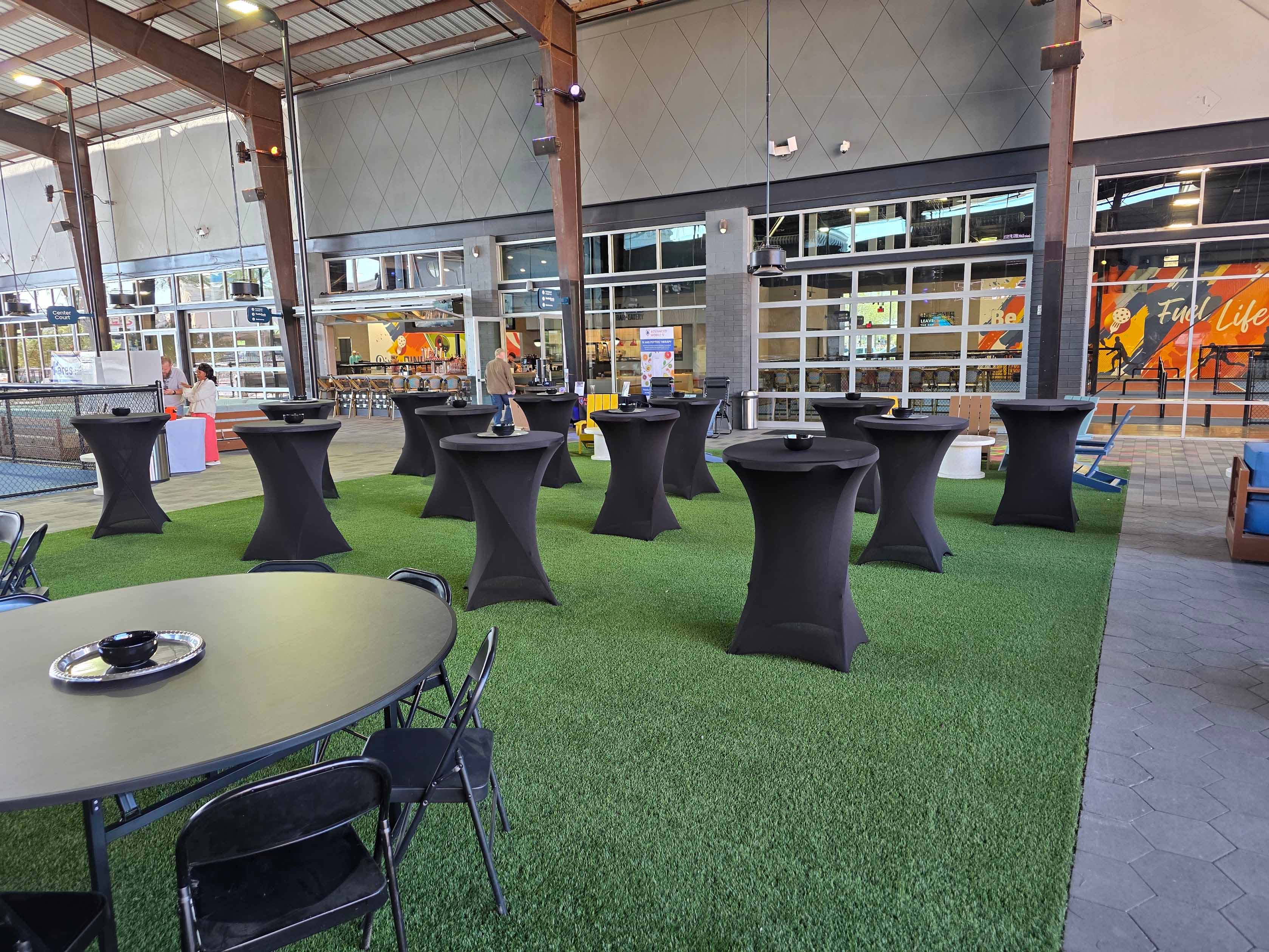 31 inch round pedestal tables