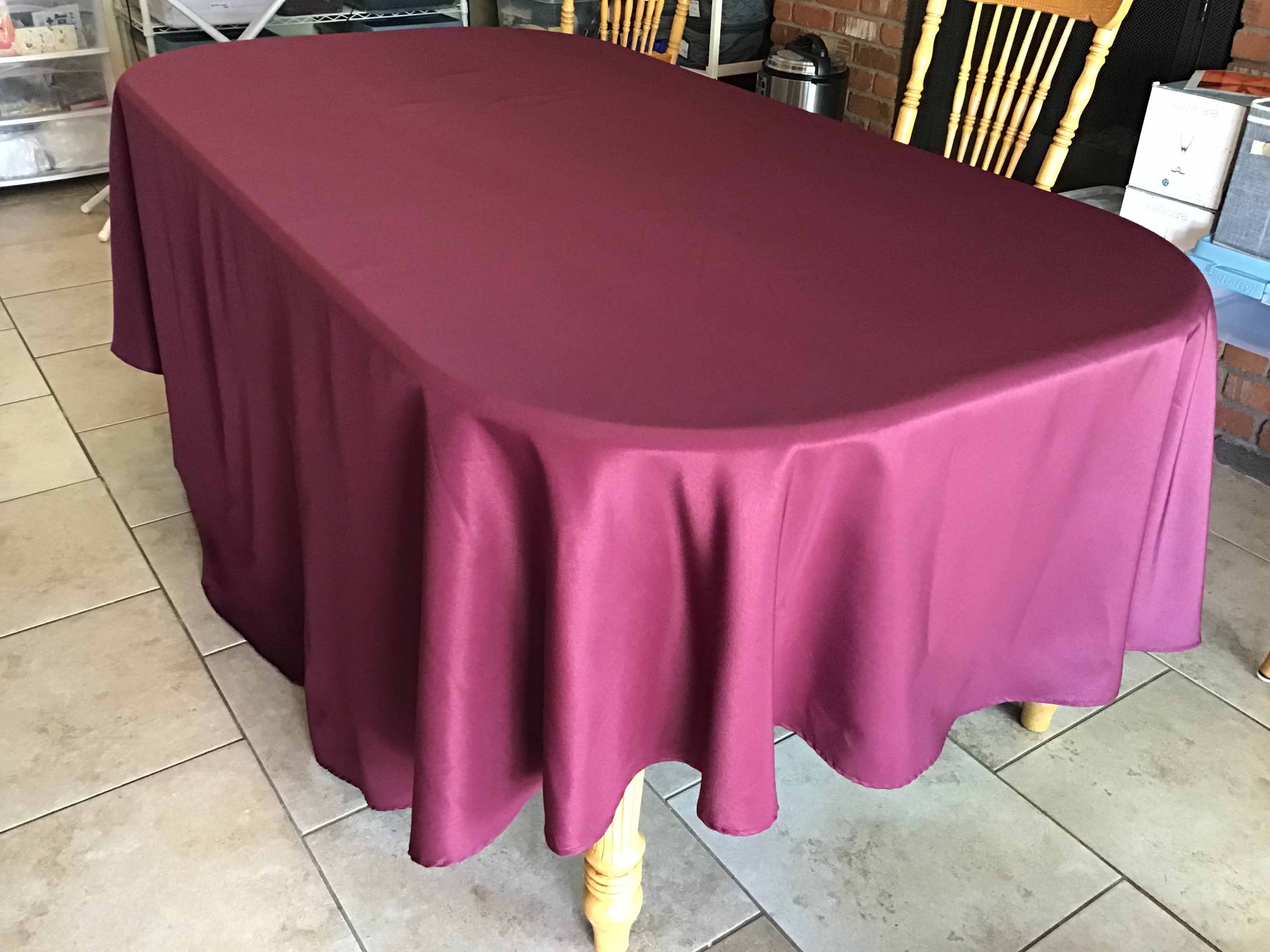 round tablecloths (cabernet) - 120