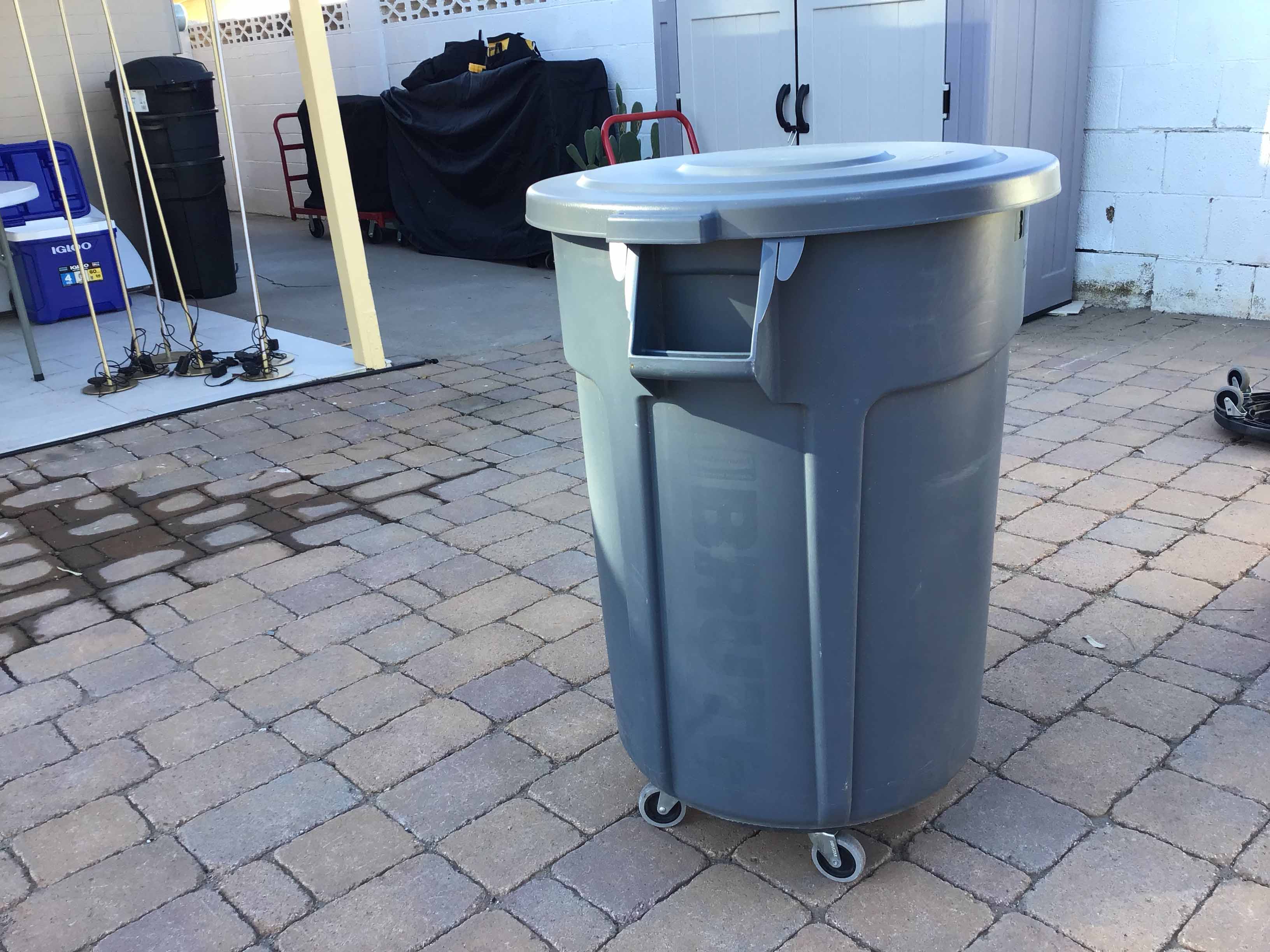 lid for 55-gallon trash can