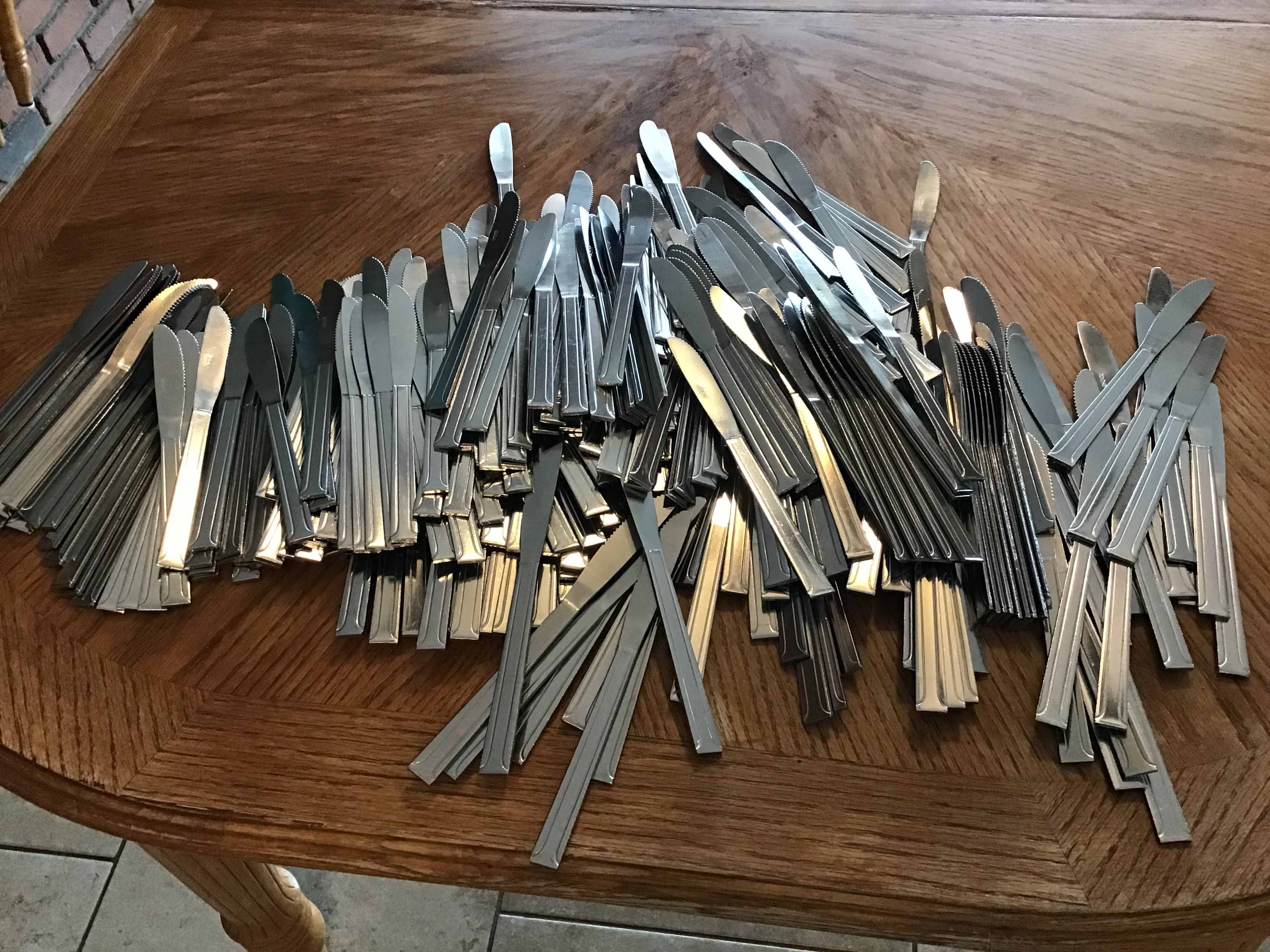 dinner knives / butter knives (stainless steel, Choice Dominion, 8 3/8)