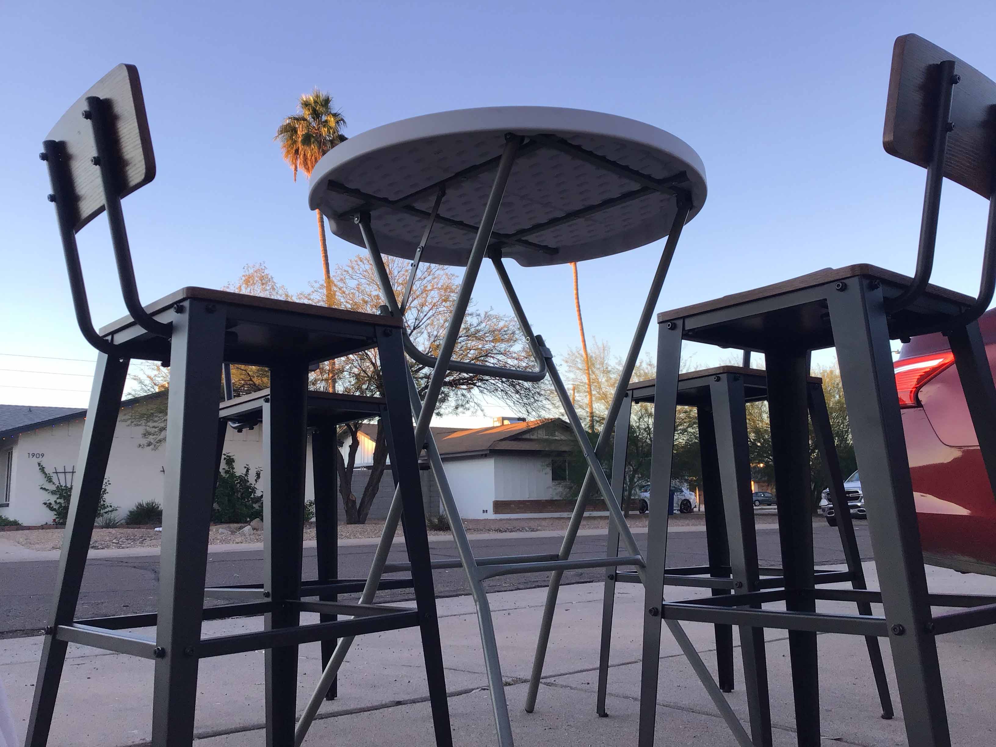 31 inch round pedestal tables