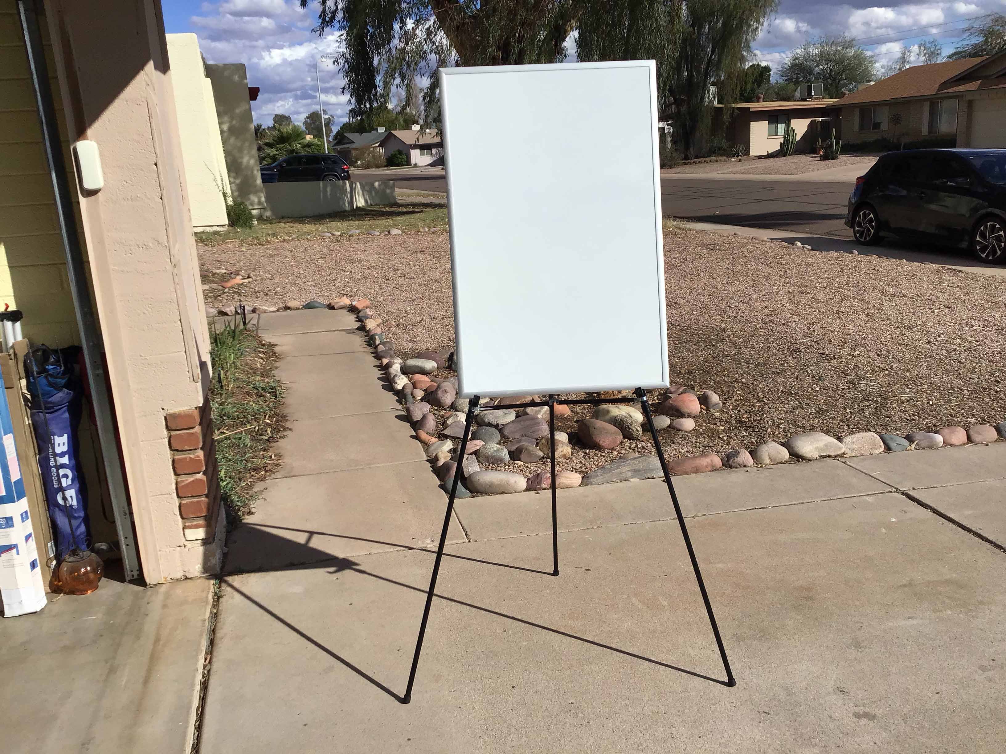 easel (black aluminum) - 36 to 66