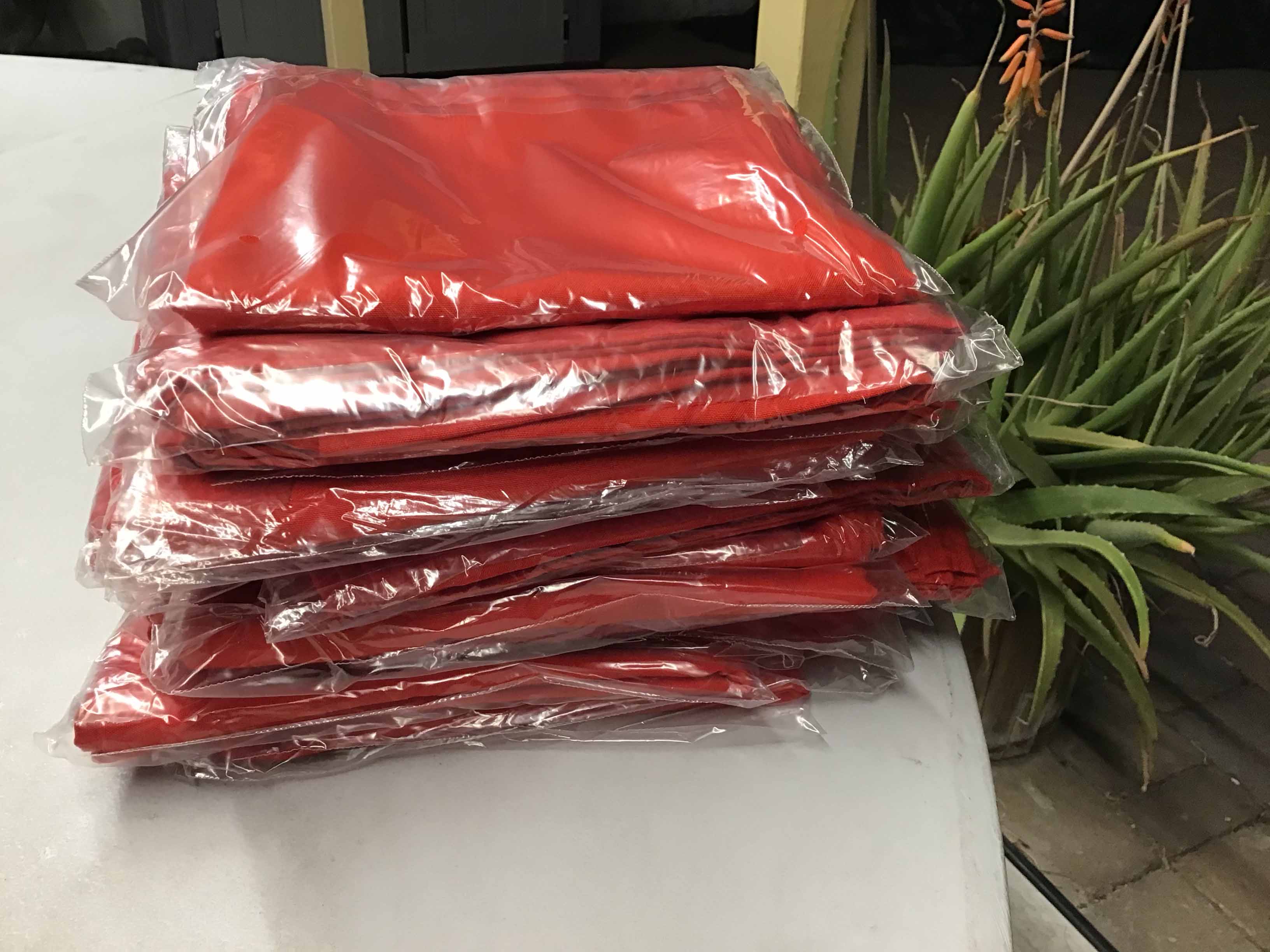 cloth dinner napkins (red) - 17 x 17