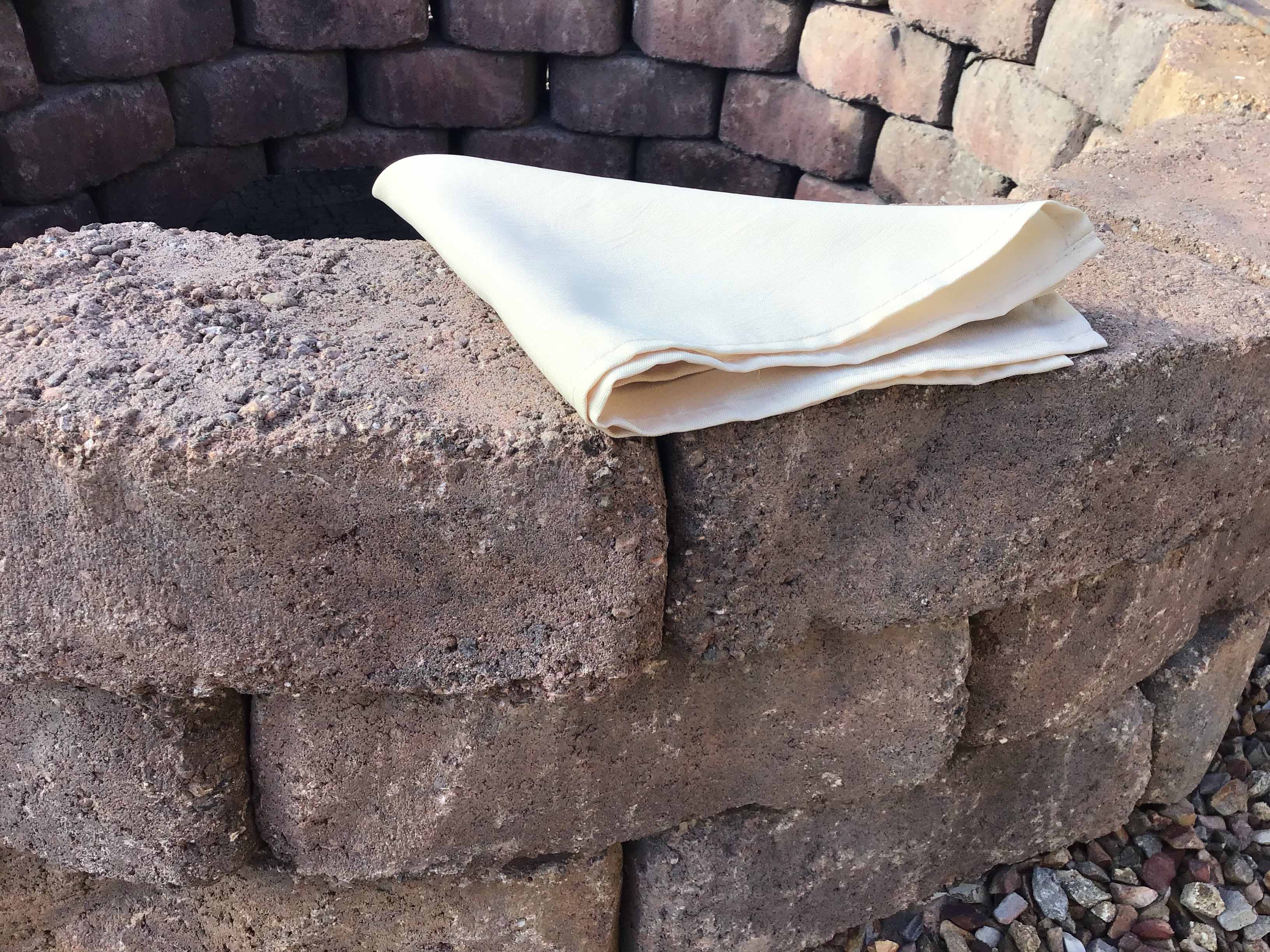 cloth dinner napkins (beige) - 17 x 17