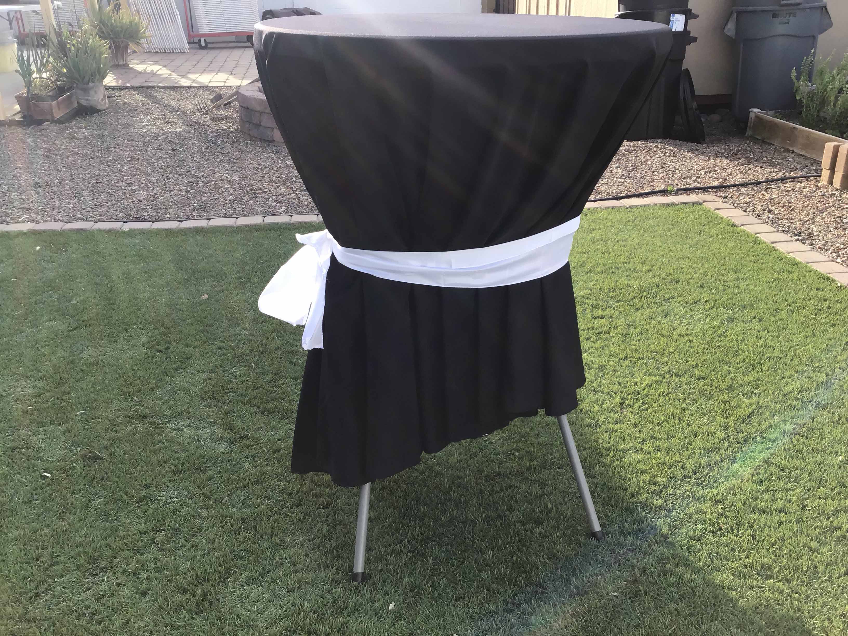 round tablecloths (black) - 108