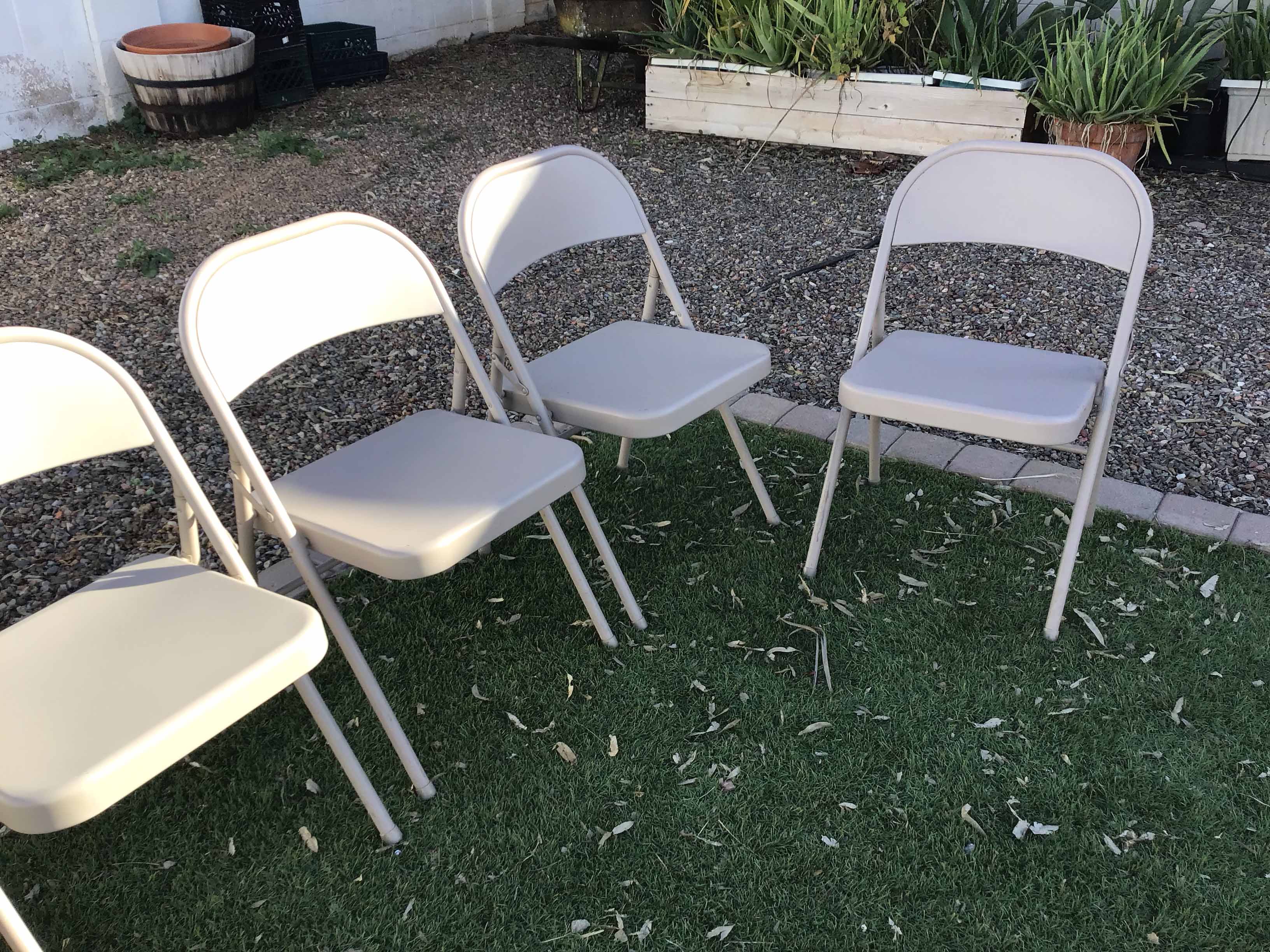 folding chairs (steel, tan)
