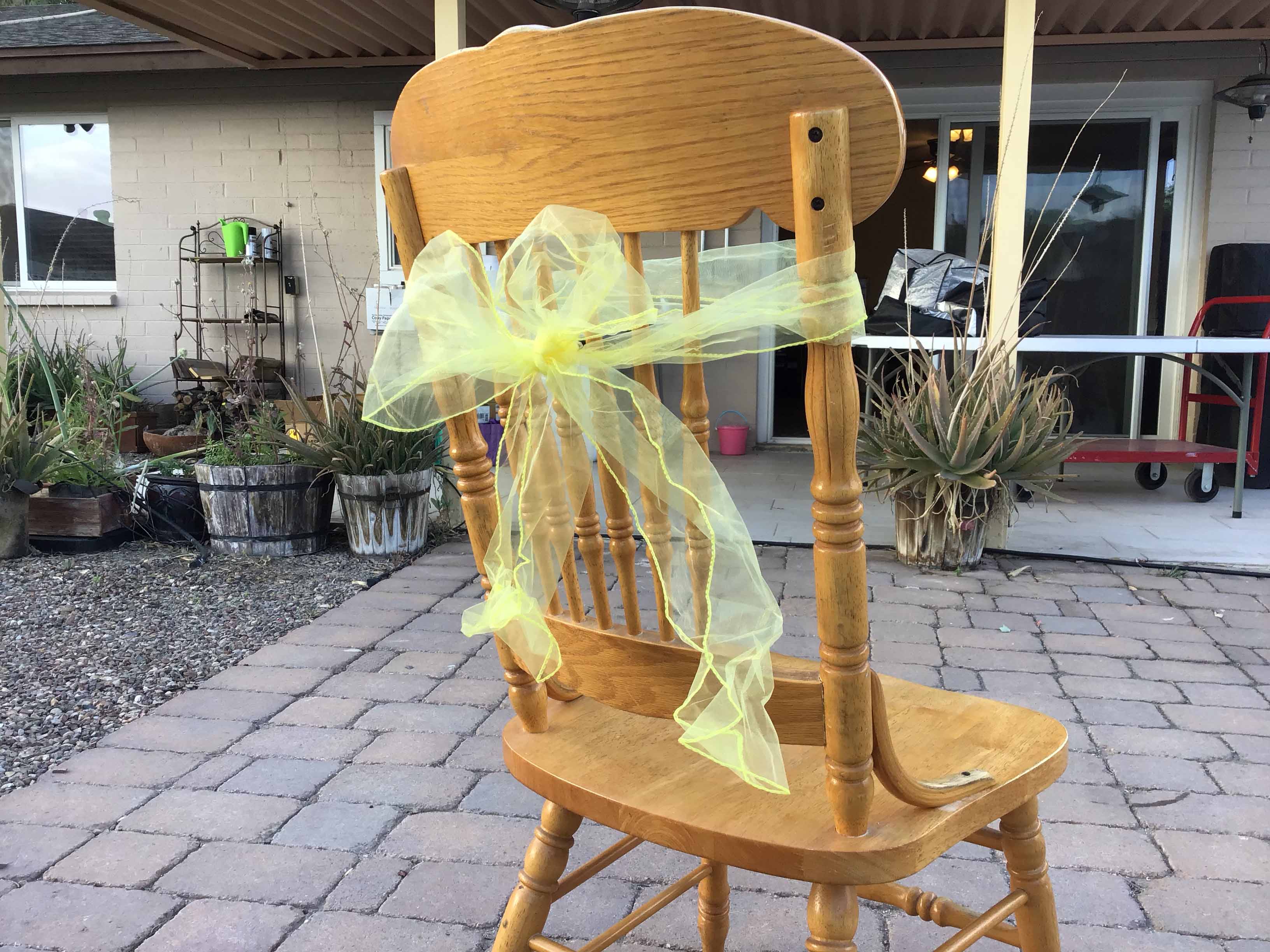 tote with 99 yellow organza chair sashes - 6 x 102