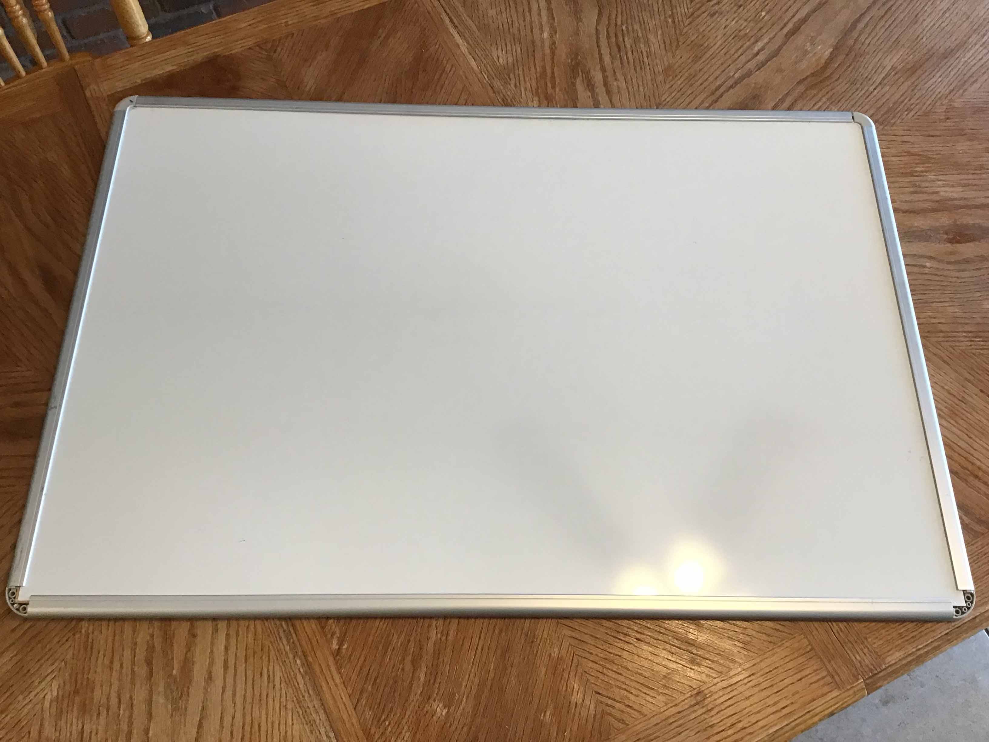 portable whiteboard (23 X 35)