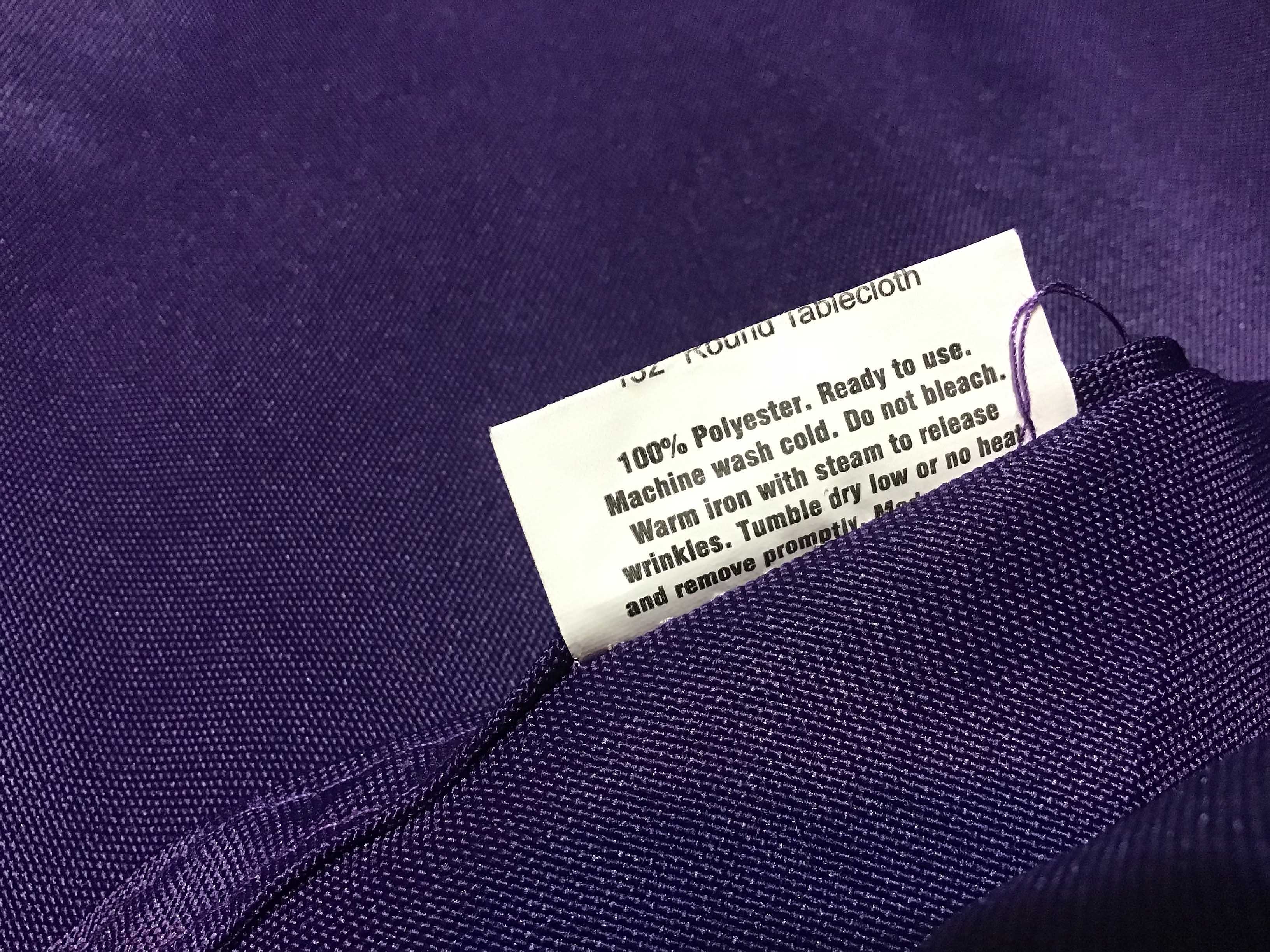 round tablecloths (purple) - 132