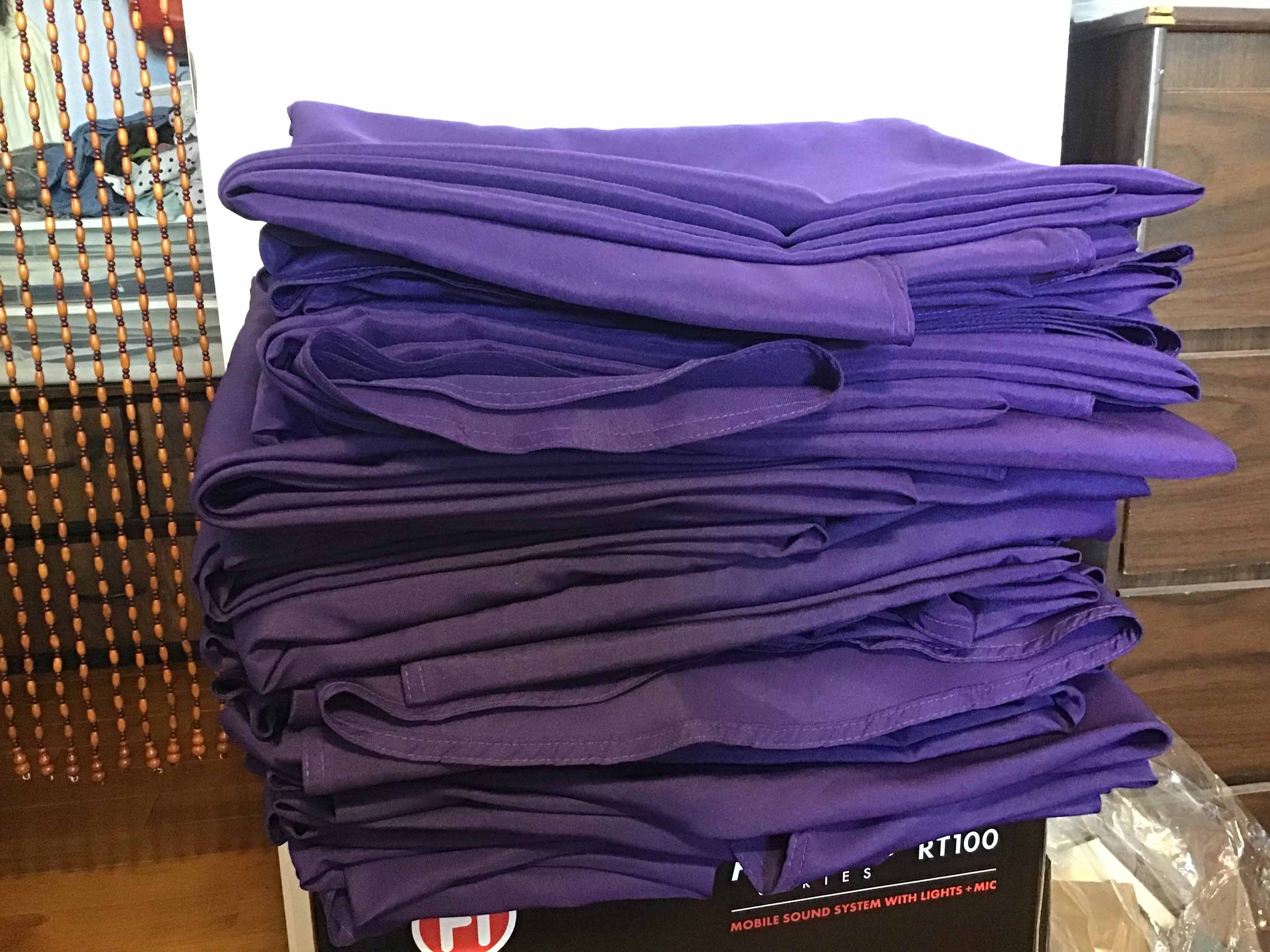 round tablecloths (purple) - 132