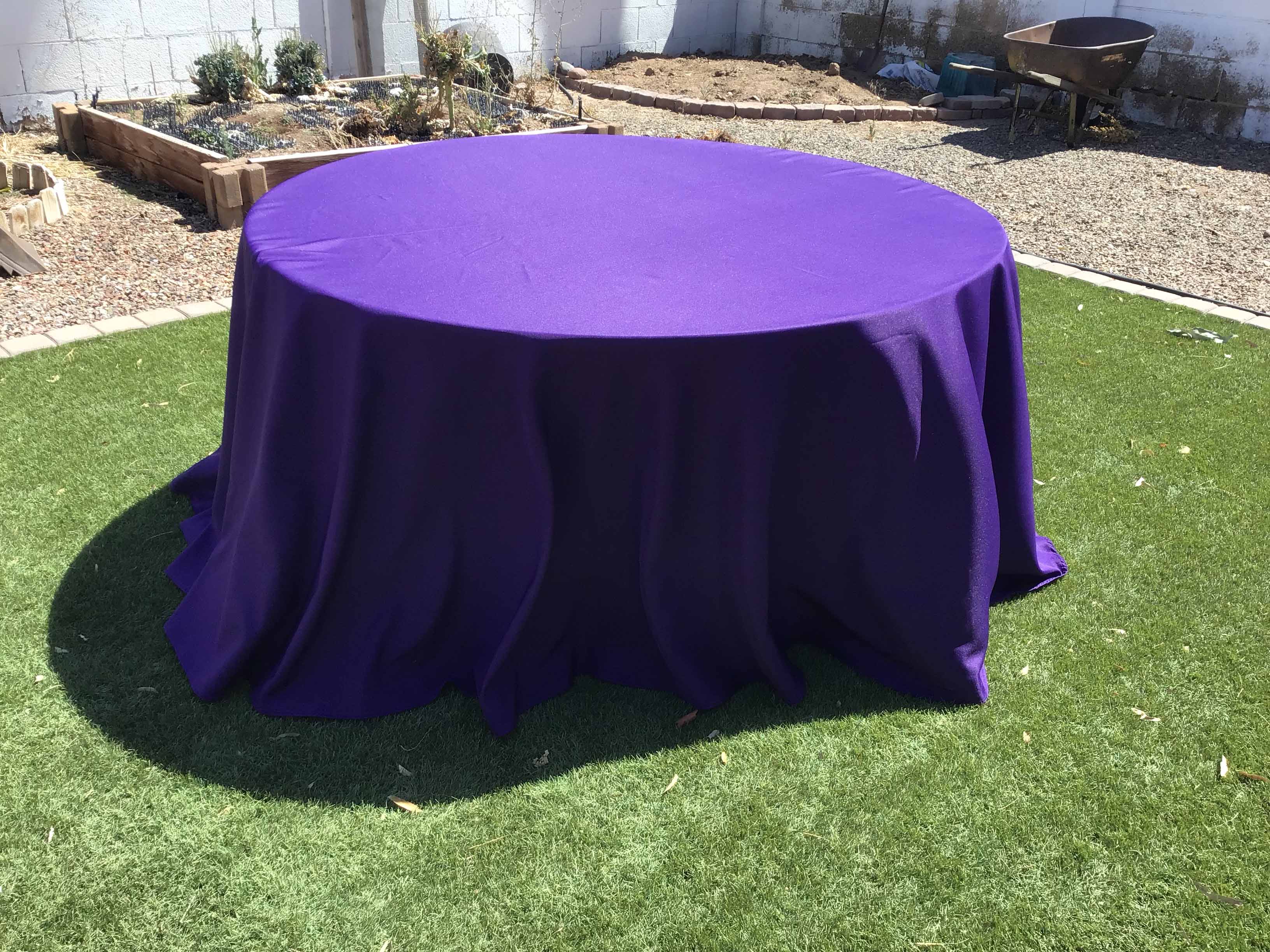 round tablecloths (purple) - 132