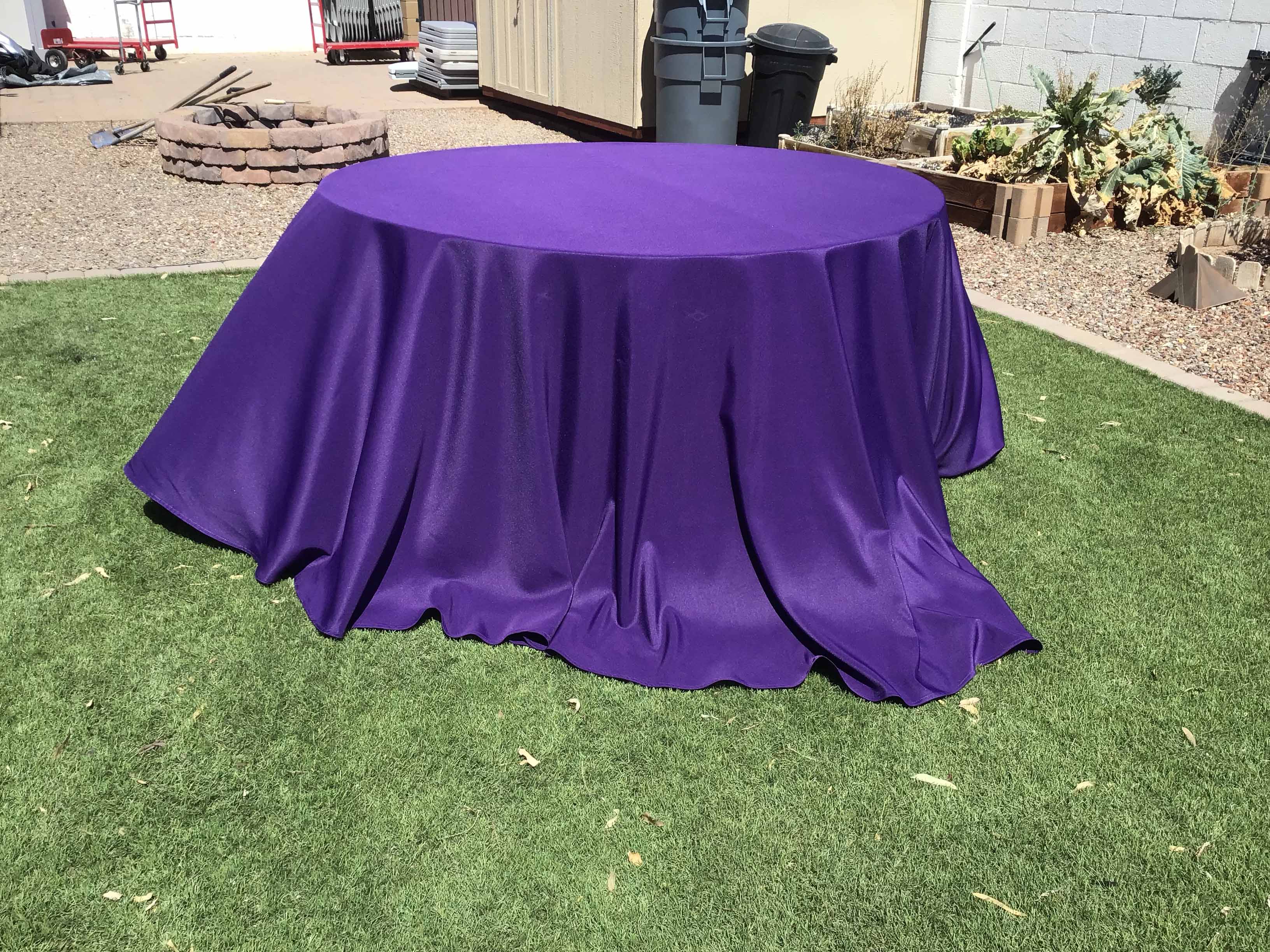 round tablecloths (purple) - 132